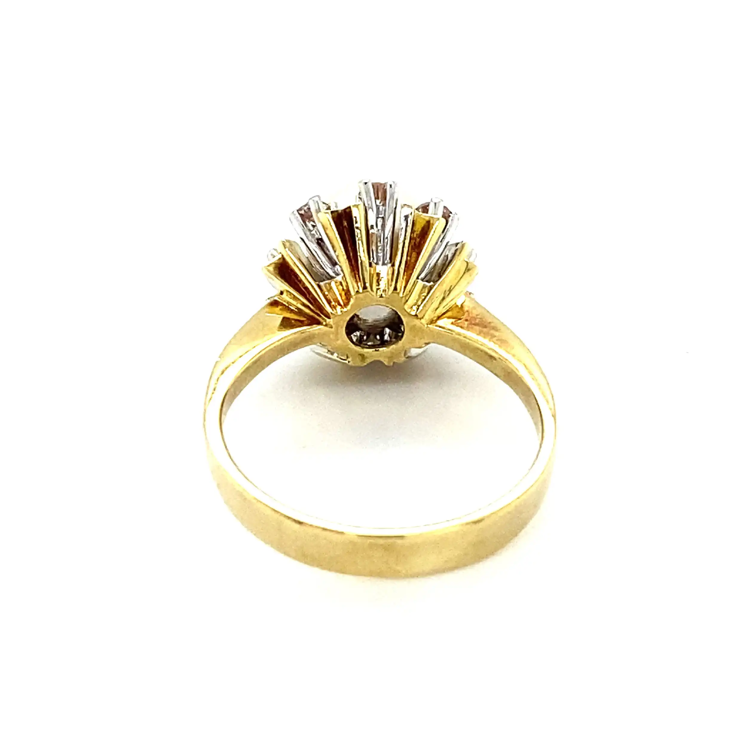 Ring Gelbgold mit Perle und Brilanten, graviert mit 0,32ct Ring Gelbgold mit Perle und Brilanten, graviert mit 0,32ct
