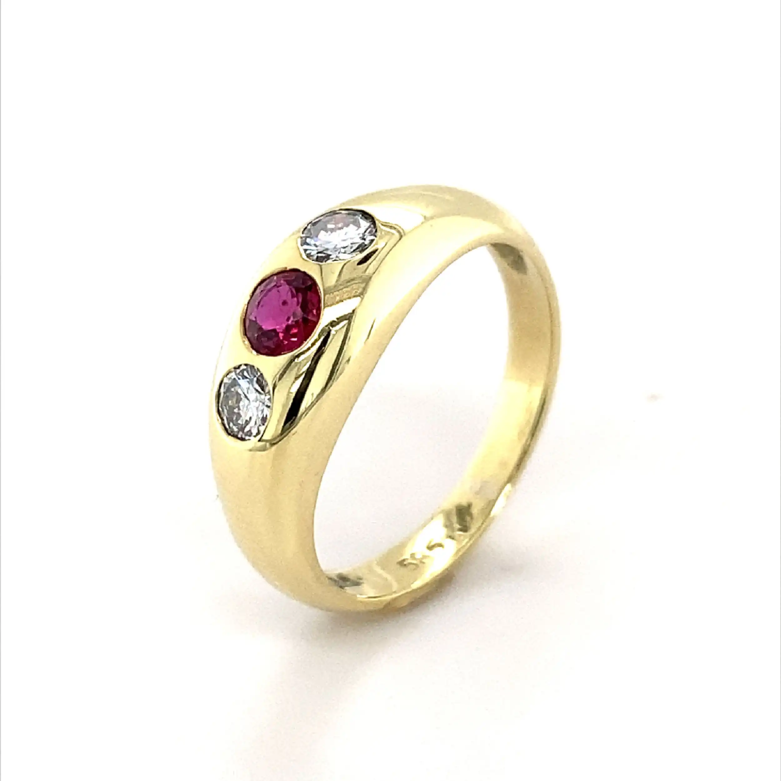 Bandring Gelbgold mit Rubin und Brillanten Bandring Gelbgold mit Rubin und Brillanten