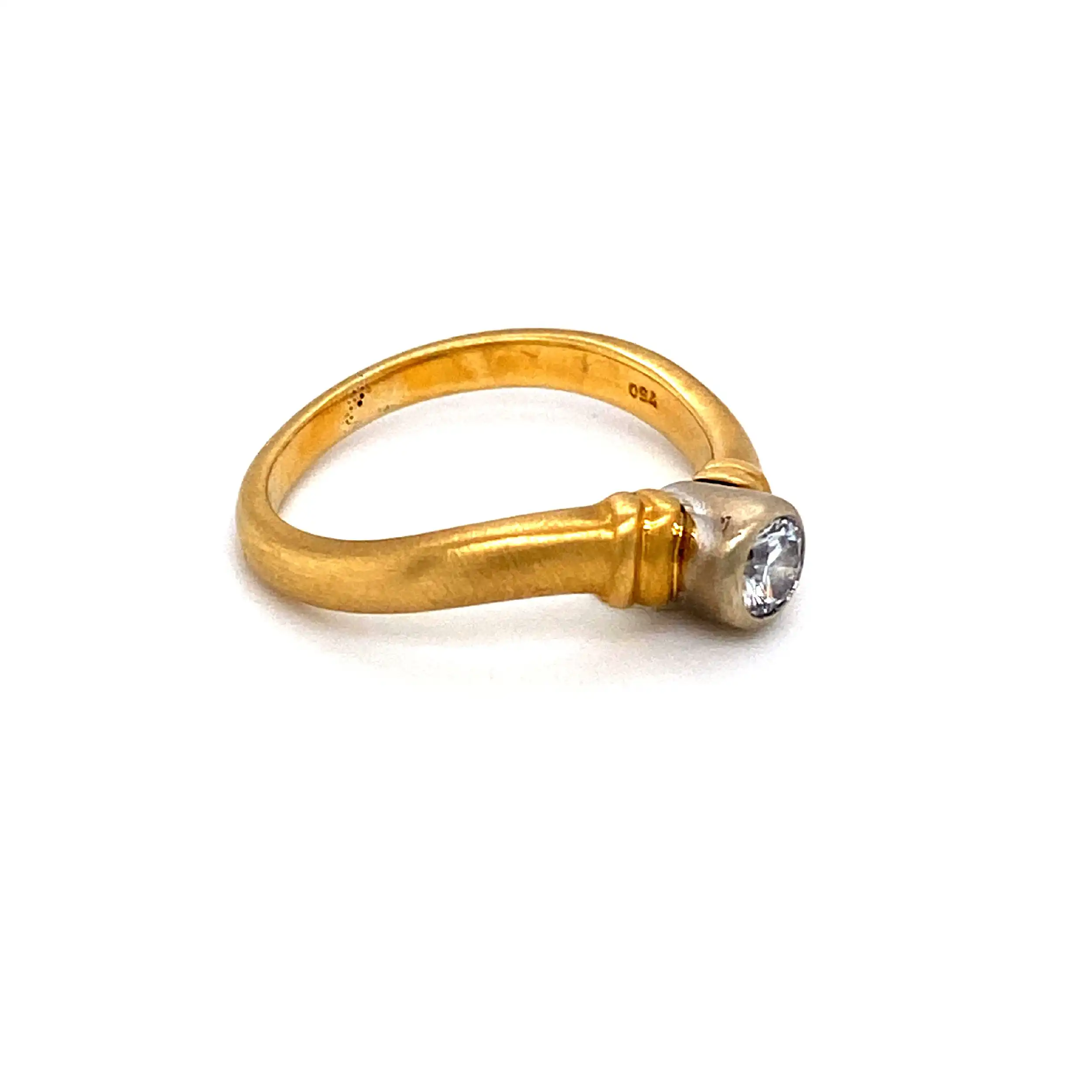 Geschwungener Ring bicolor, mattiert Geschwungener Ring bicolor, mattiert