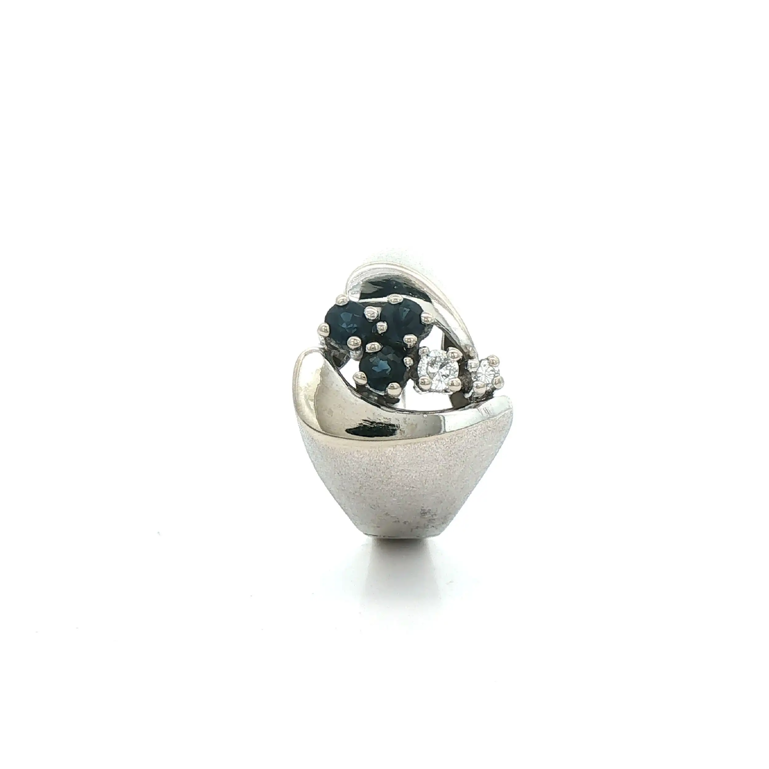 Ring Weißgold mit Brillanten und Saphiren Ring Weißgold mit Brillanten und Saphiren