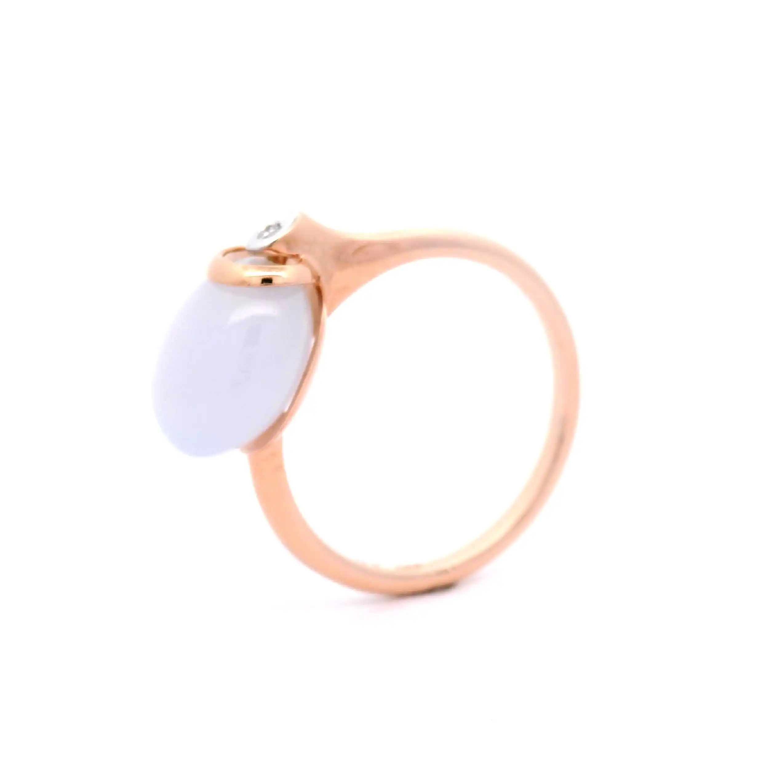Ring Roségold mit Chalcedon Cabochon und Brillant Ring Roségold mit Chalcedon Cabochon und Brillant