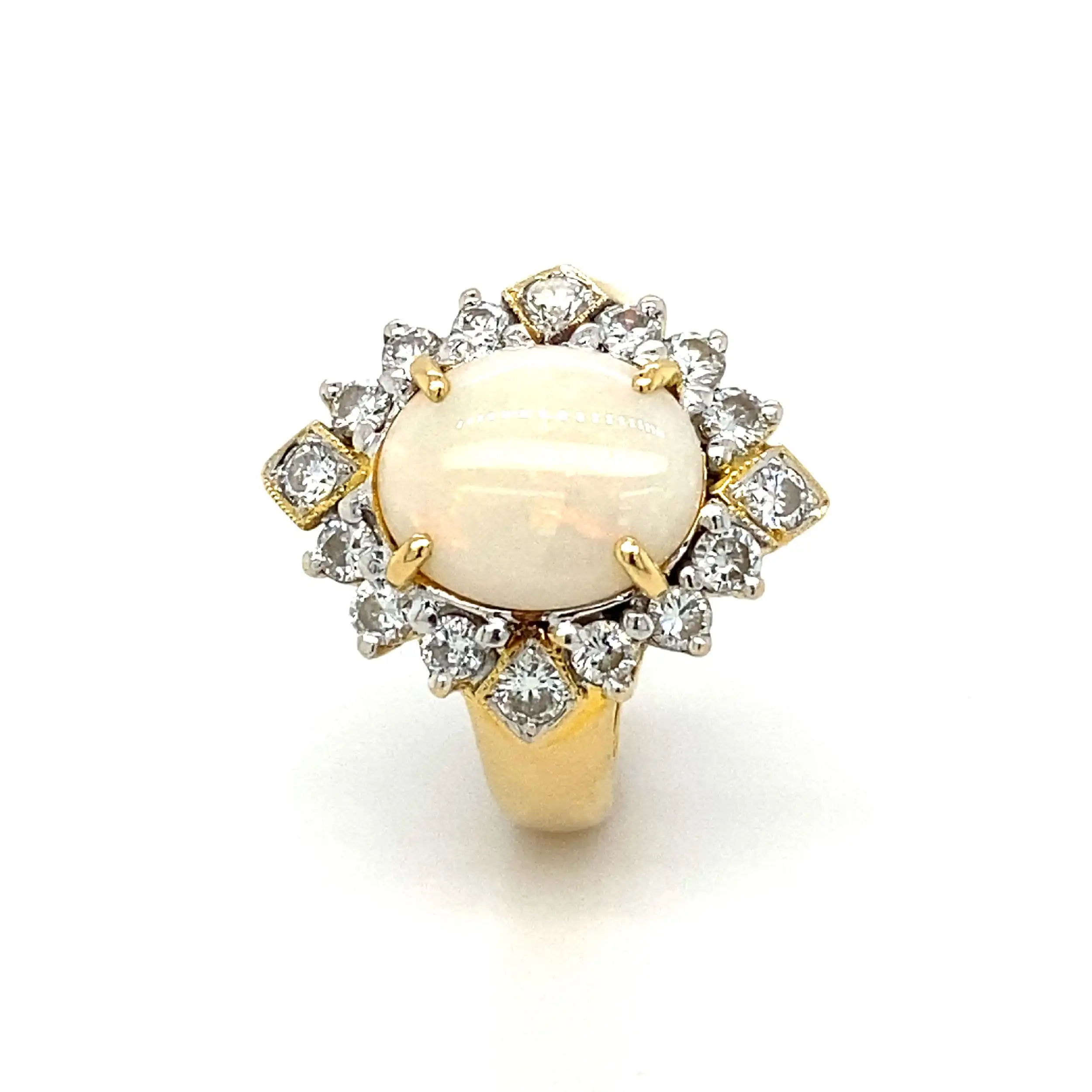 Ring Gelbgold mit Brillanten und weißen Opal, 0,9ct graviert Ring Gelbgold mit Brillanten und weißen Opal, 0,9ct graviert