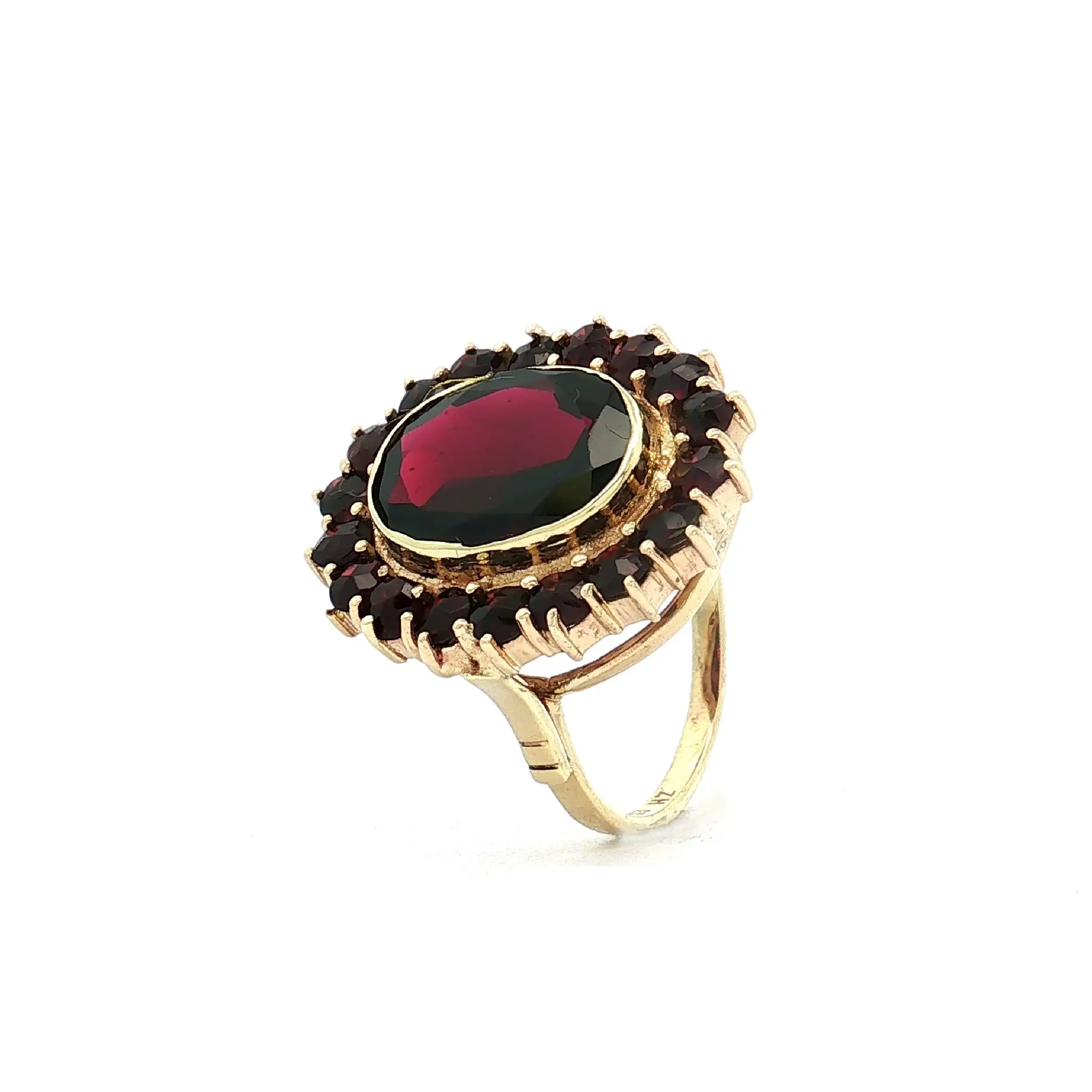 Ring Gelbgold mit Granat Ring Gelbgold mit Granat