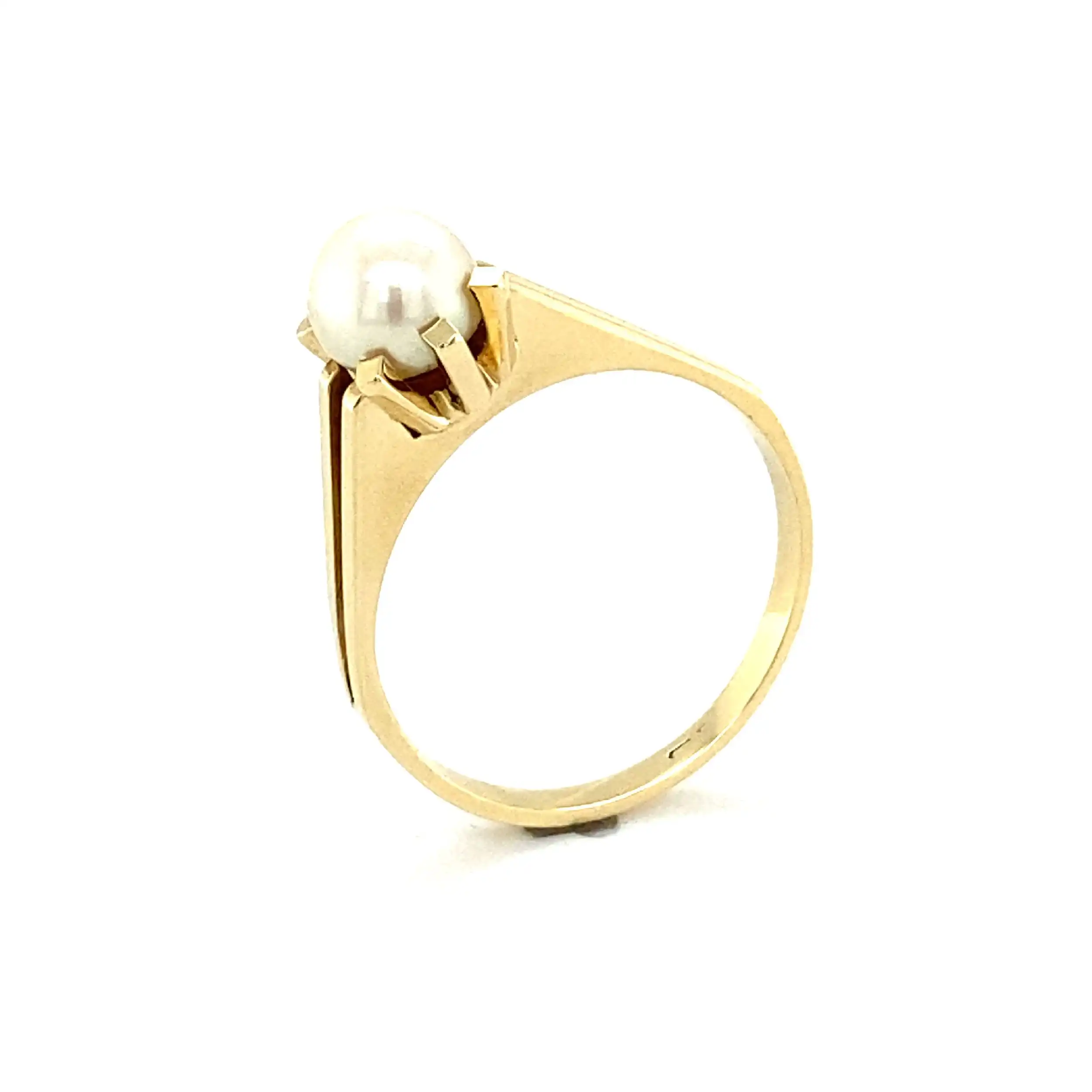 Ring Gelbgold mit Perle Ring Gelbgold mit Perle