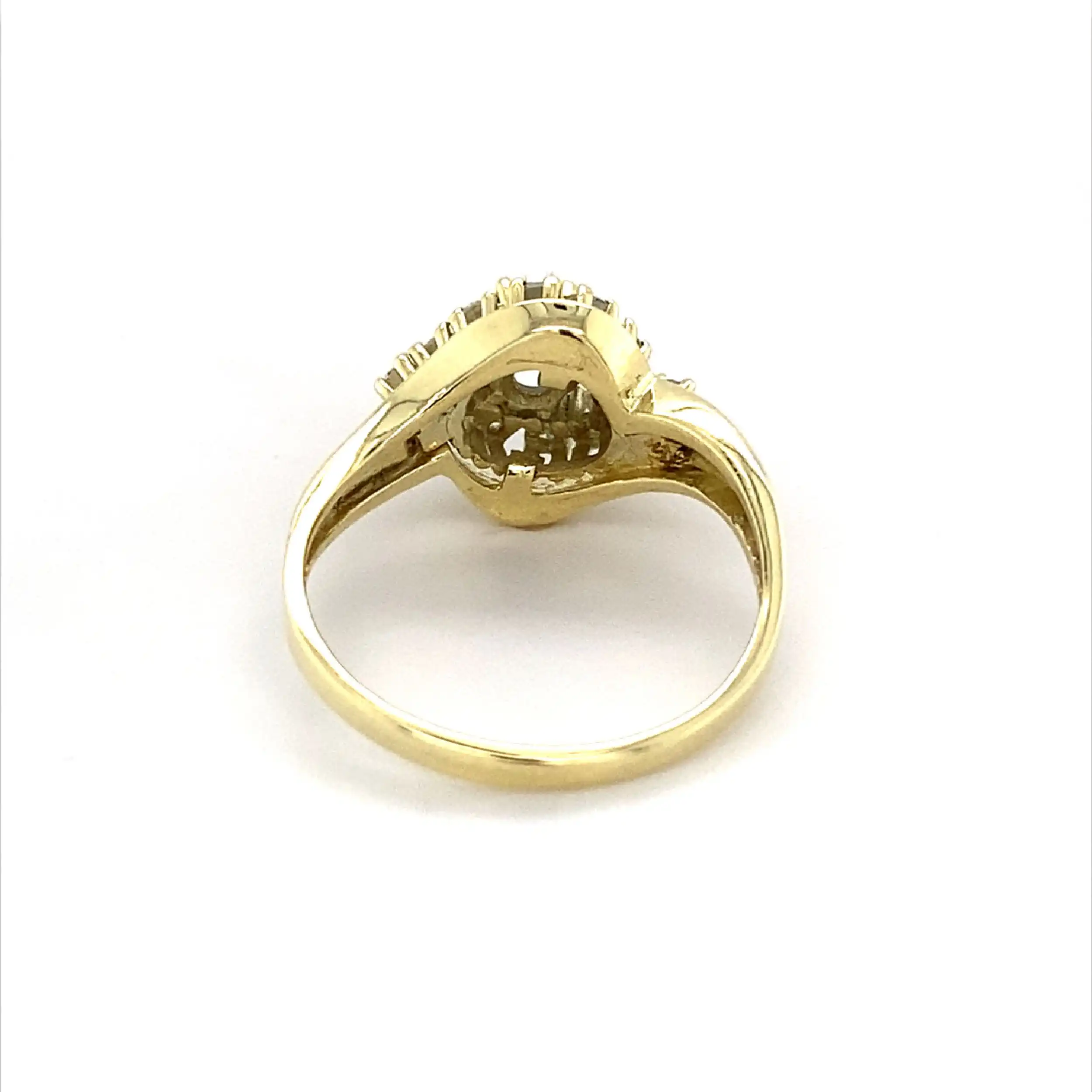 Ring Gelbgold mit Saphir und Brillanten Ring Gelbgold mit Saphir und Brillanten