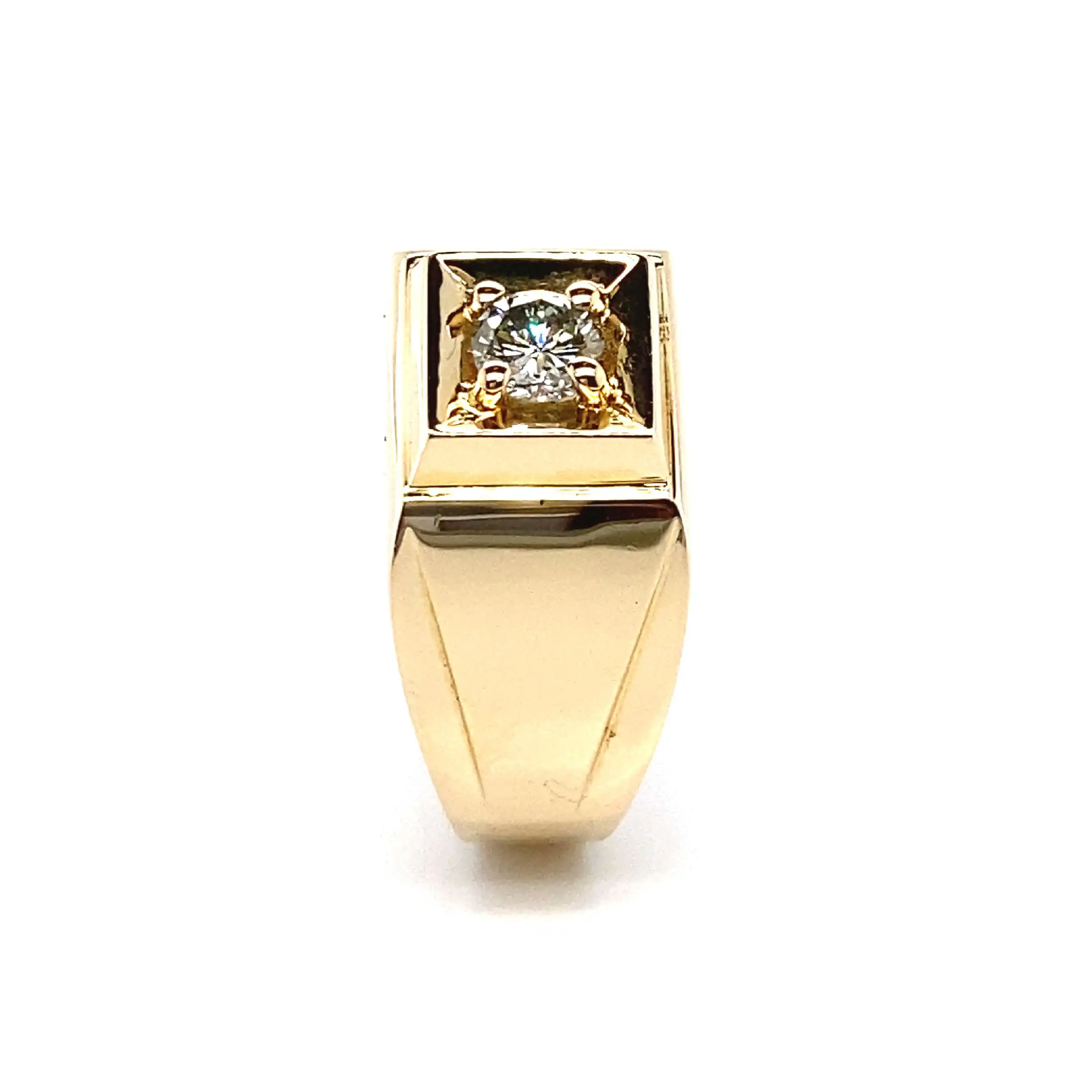 Herrenring Gelbgold mit Solitär Brillant, graviert mit 0,38ct. Herrenring Gelbgold mit Solitär Brillant, graviert mit 0,38ct.