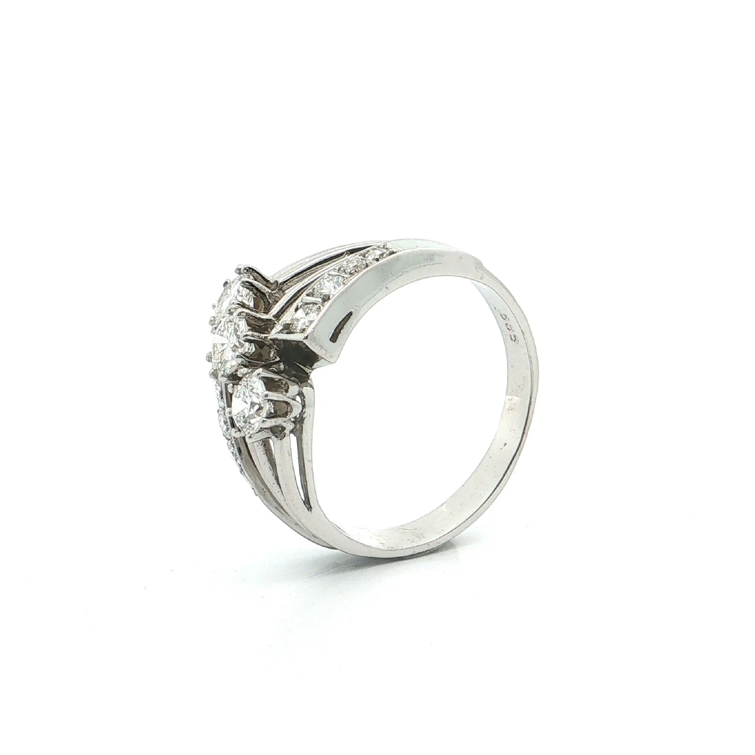 Ring Weißgold mit Brillanten Ring Weißgold mit Brillanten