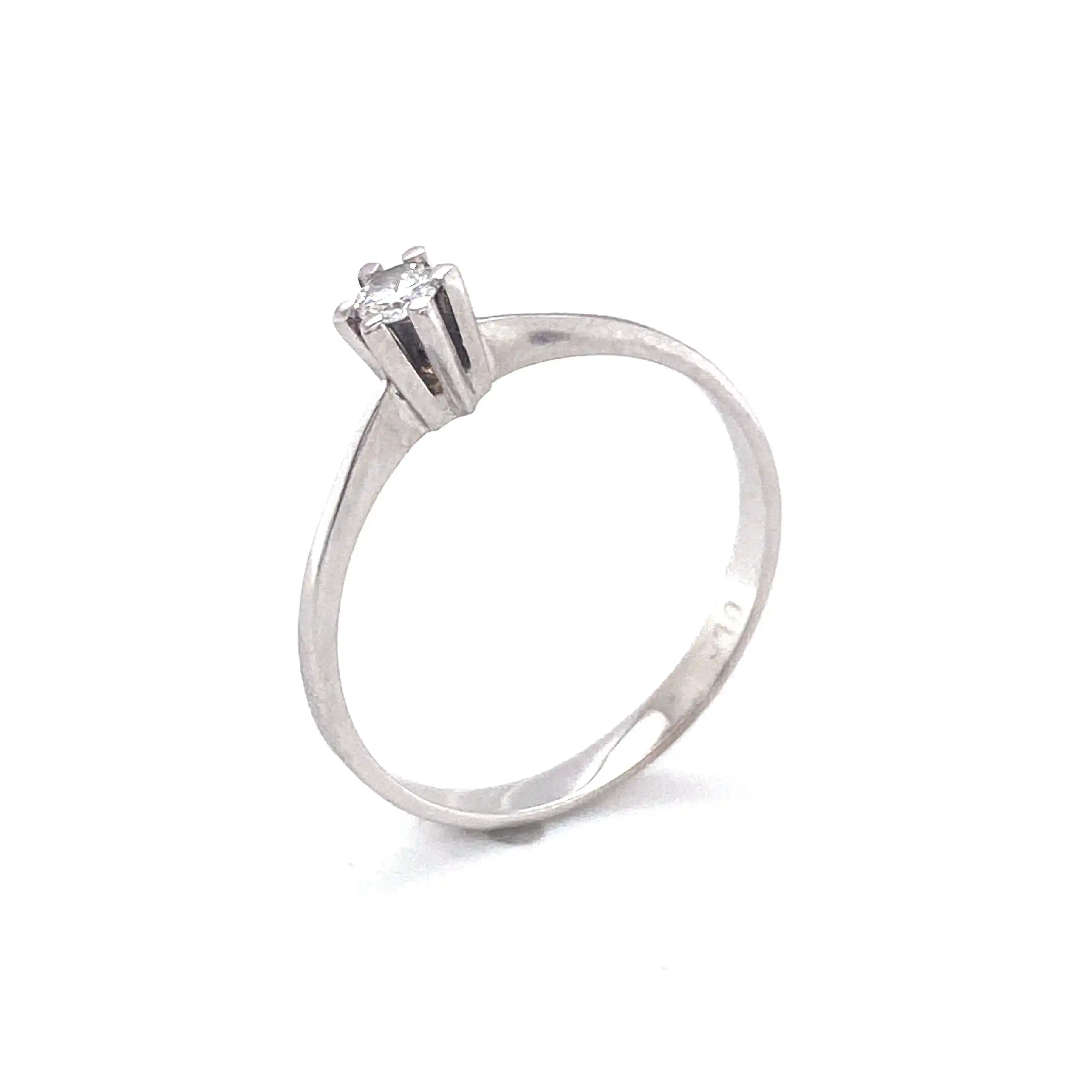 Ring Weißgold mit Brillant, graviert mit 0,10ct.