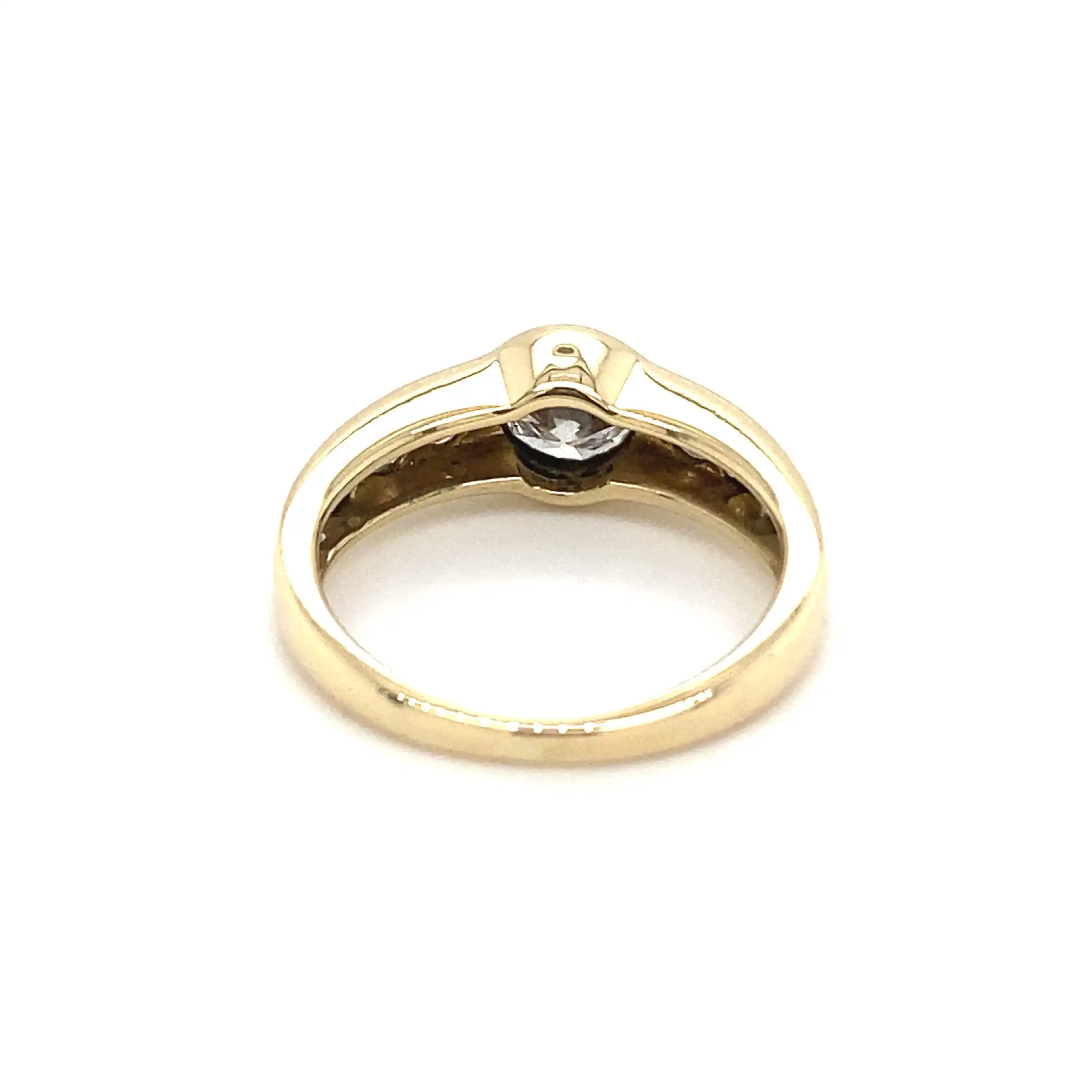 Ring Gelbgold mit Brillanten Ring Gelbgold mit Brillanten