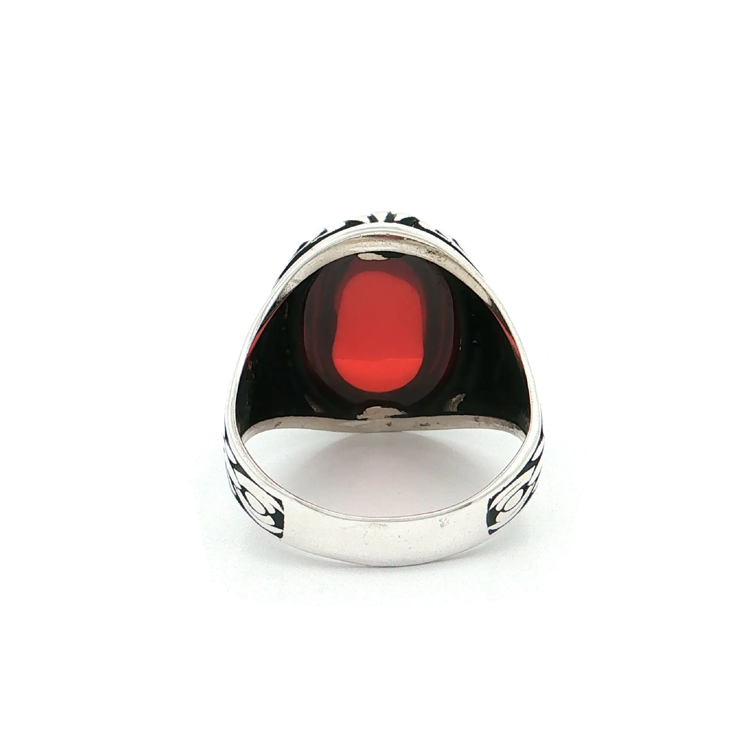 Ring Silber mit rotem Farbstein
