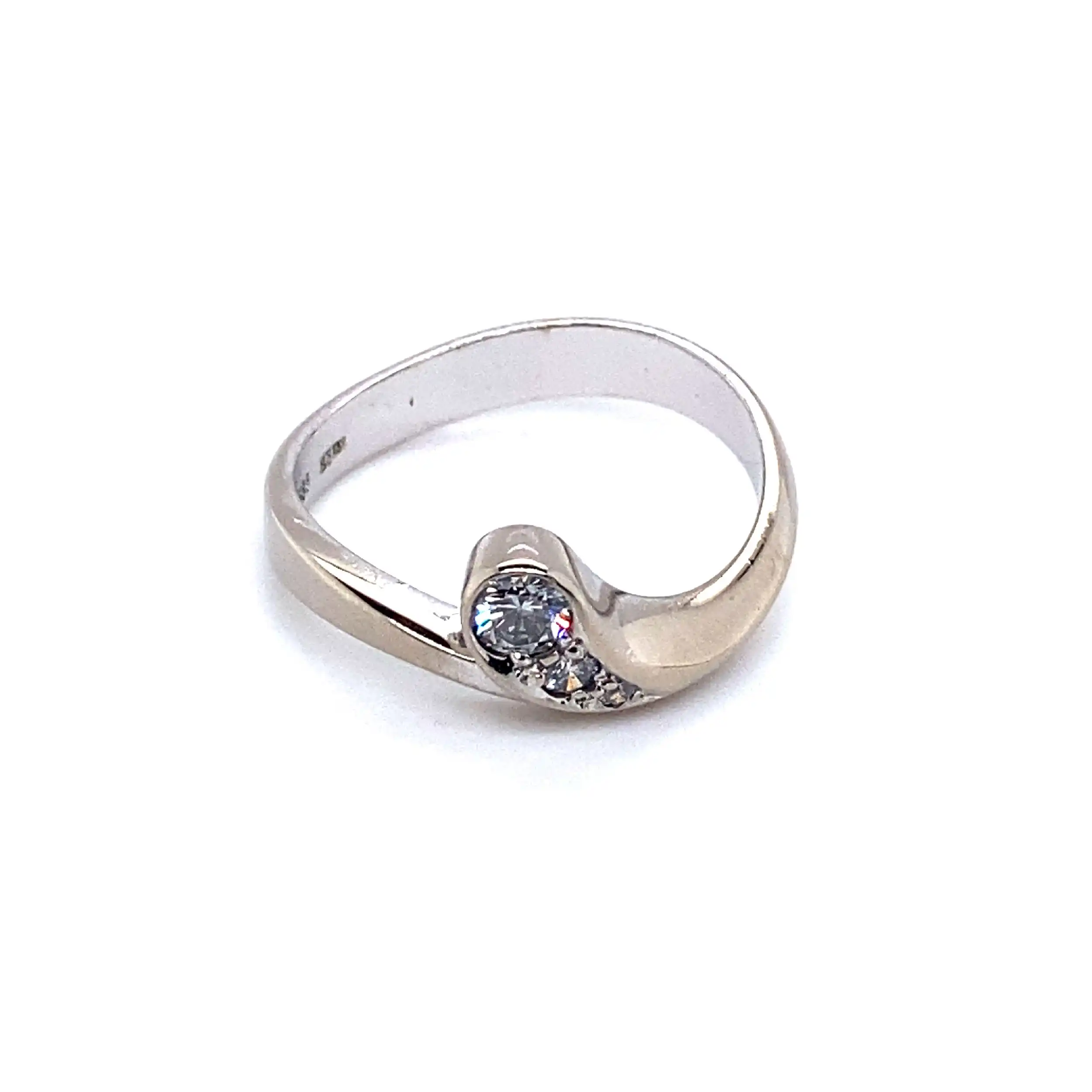 Ring Weißgold mit Brillanten und Diamant Ring Weißgold mit Brillanten und Diamant