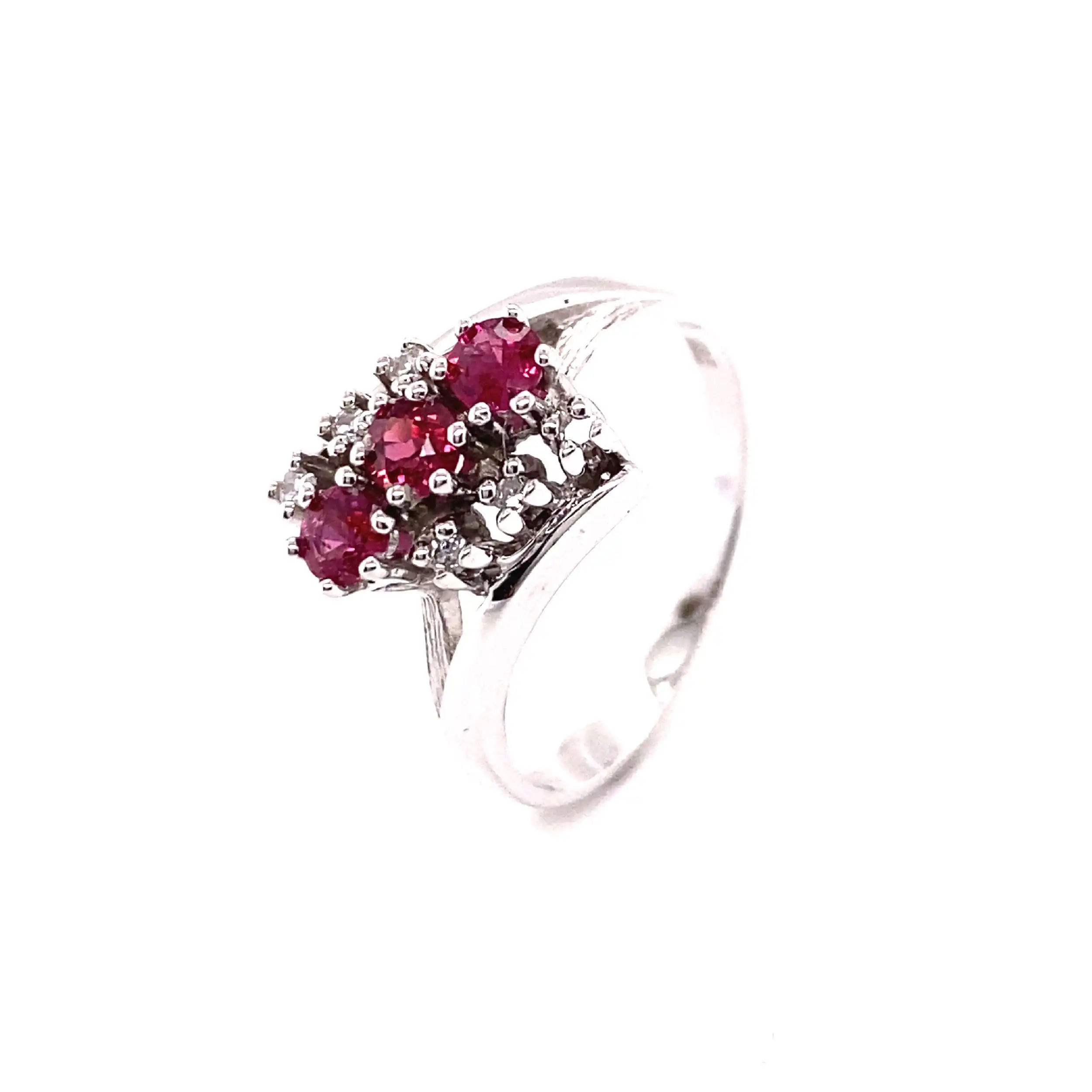 Ring Weißgold mit Rubinen und Diamanten Ring Weißgold mit Rubinen und Diamanten