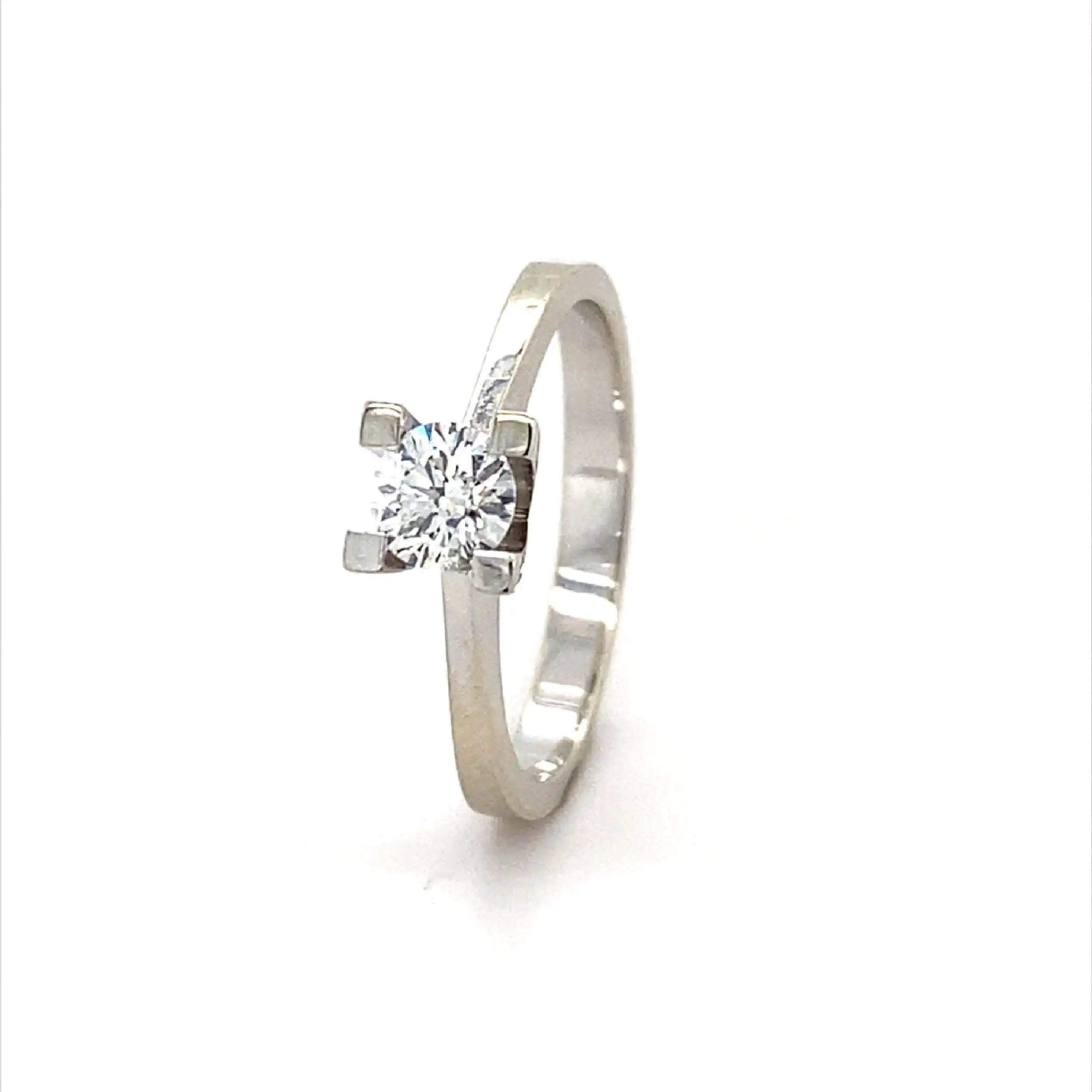 Ring Weißgold mit Brillant Ring Weißgold mit Brillant