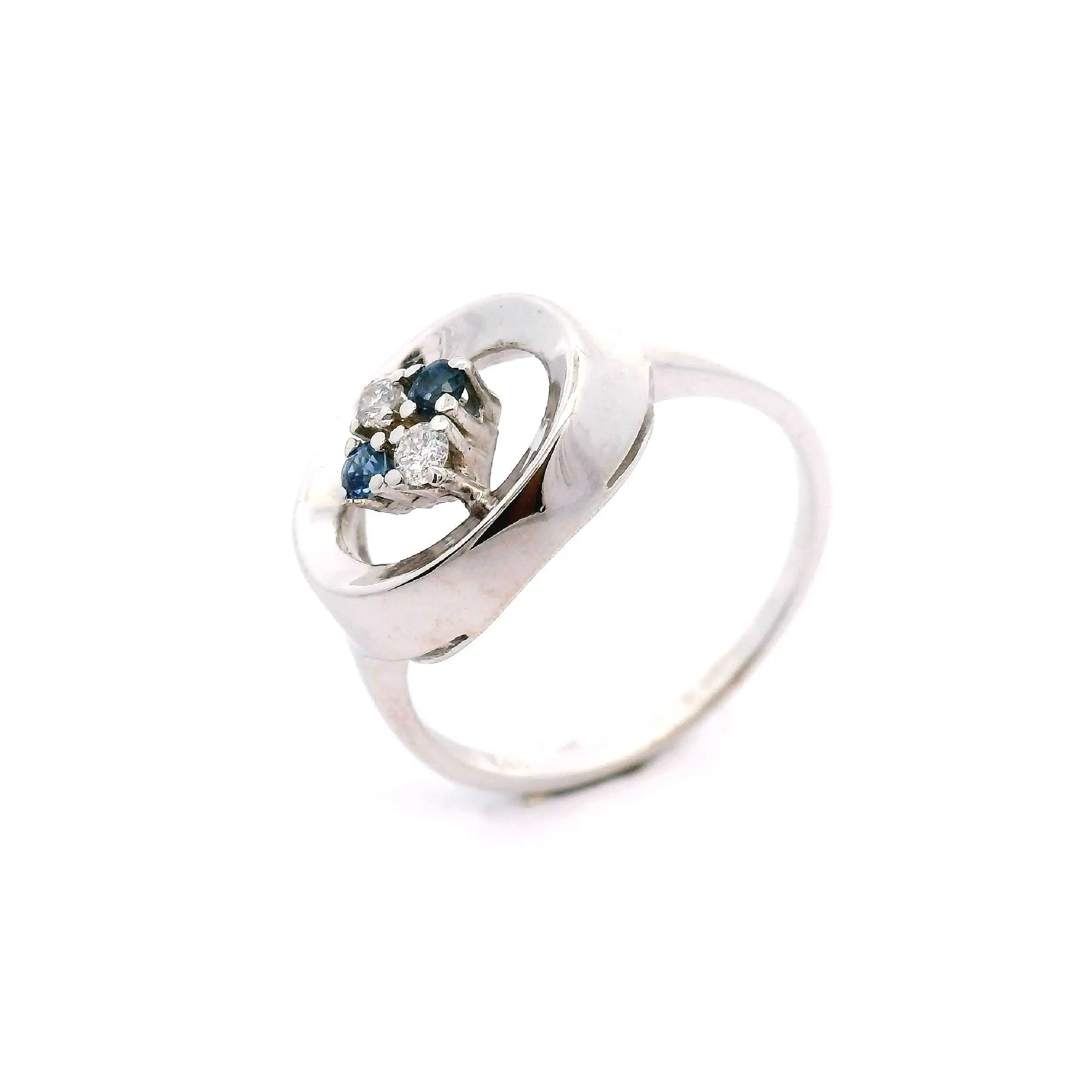 Ring Weißgold mit Brillanten und Saphir Ring Weißgold mit Brillanten und Saphir