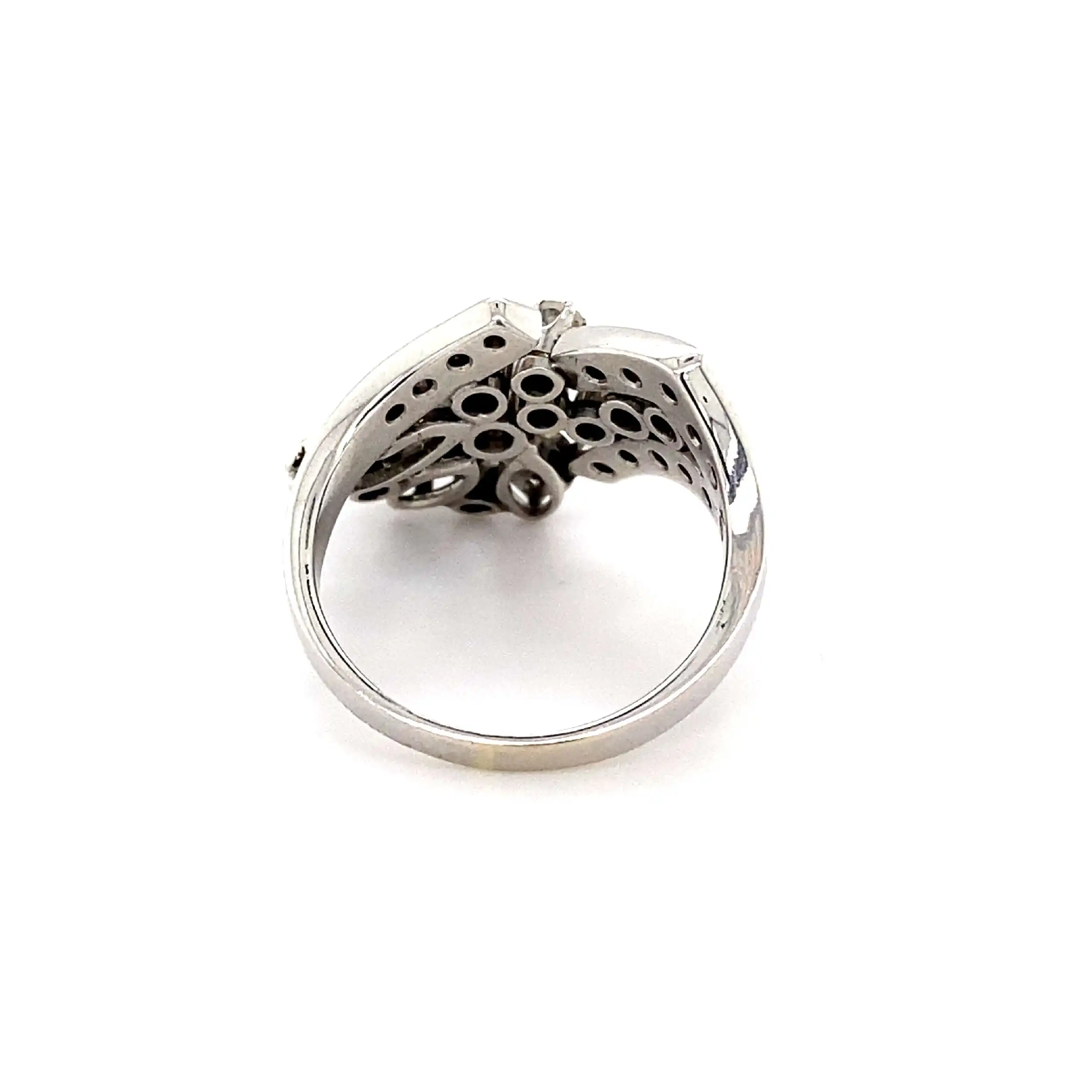 Ring Weißgold mit Saphir und Diamanten Ring Weißgold mit Saphir und Diamanten