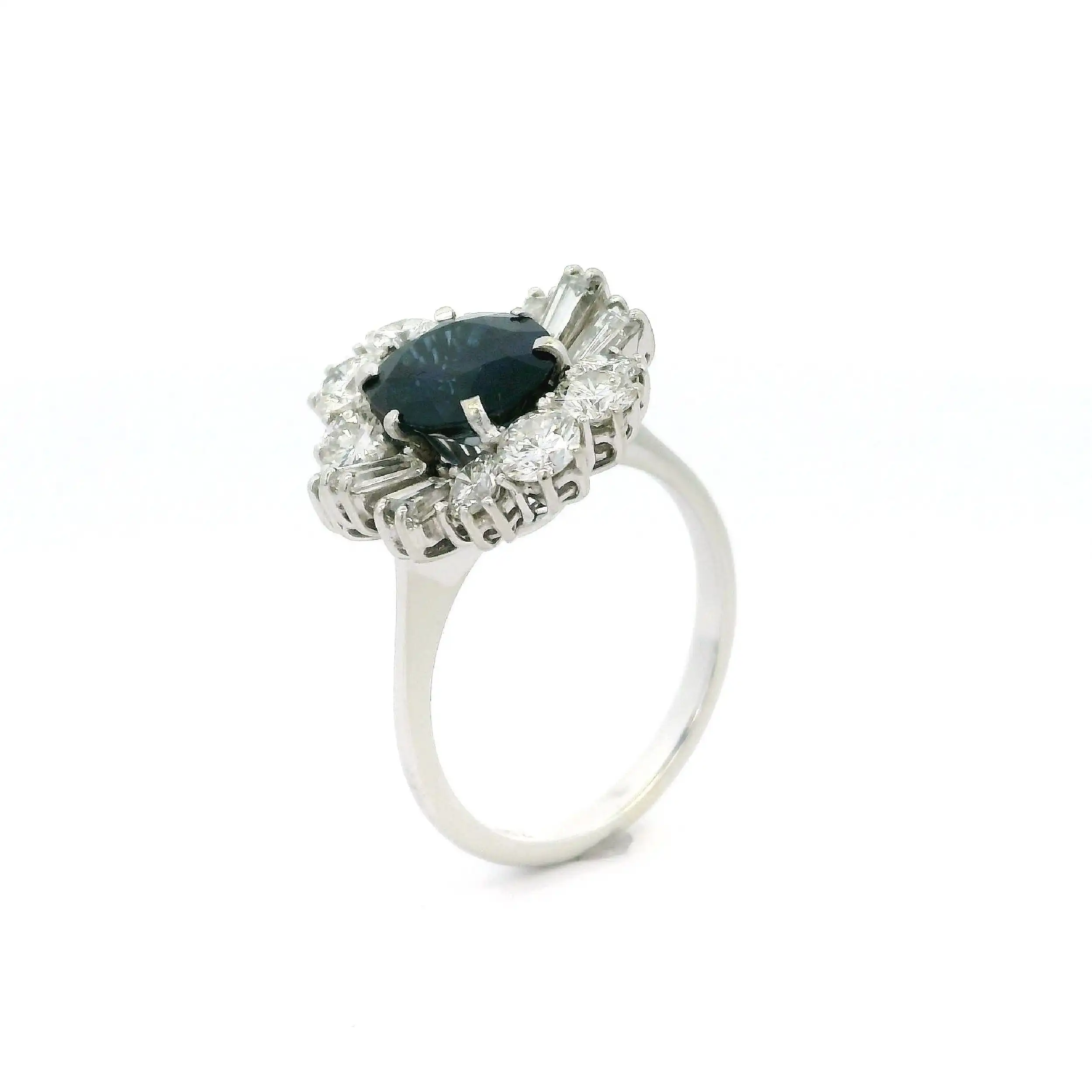Ring Weißgold mit Saphir und Brillanten Ring Weißgold mit Saphir und Brillanten