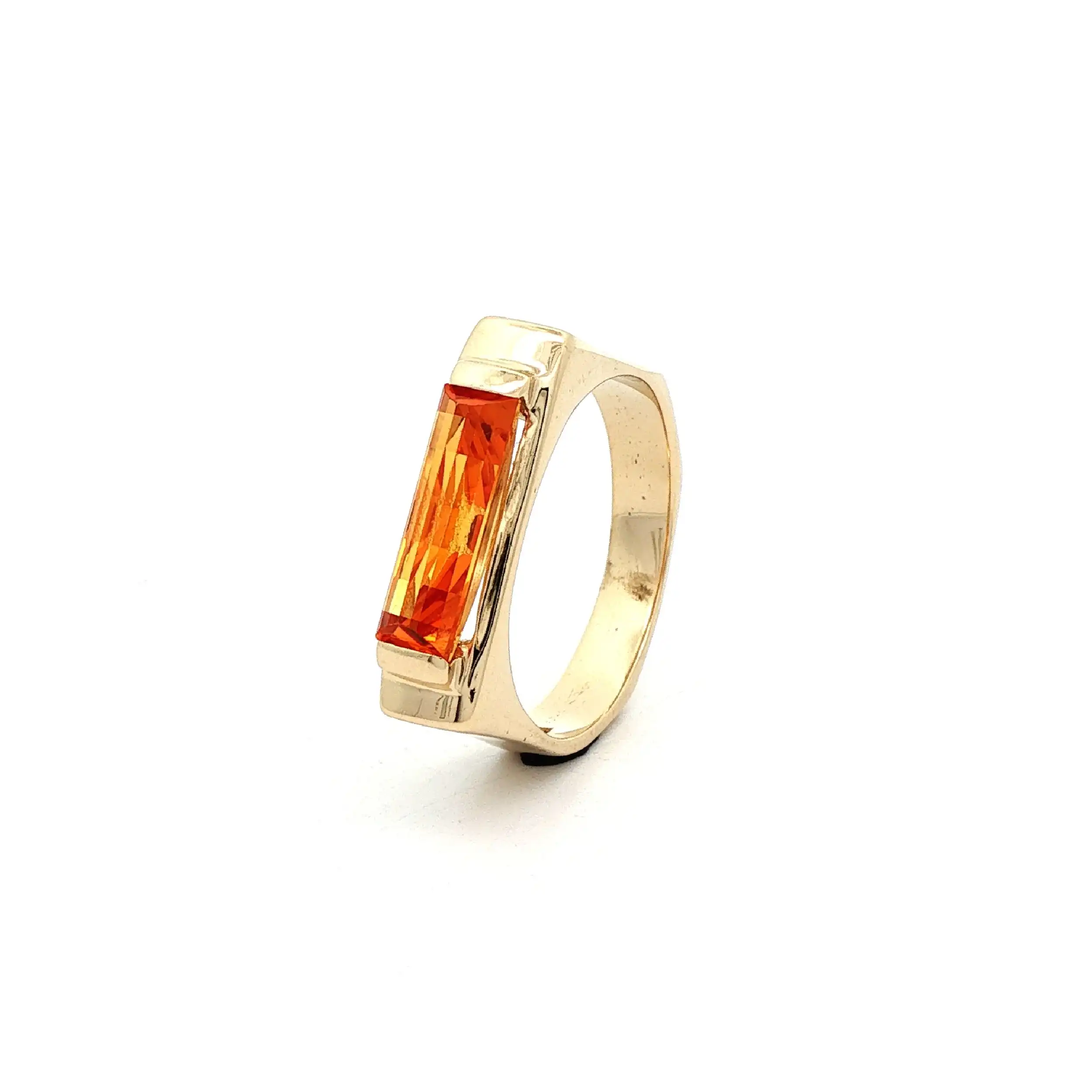 Ring Gelbgold mit orangem Farbstein