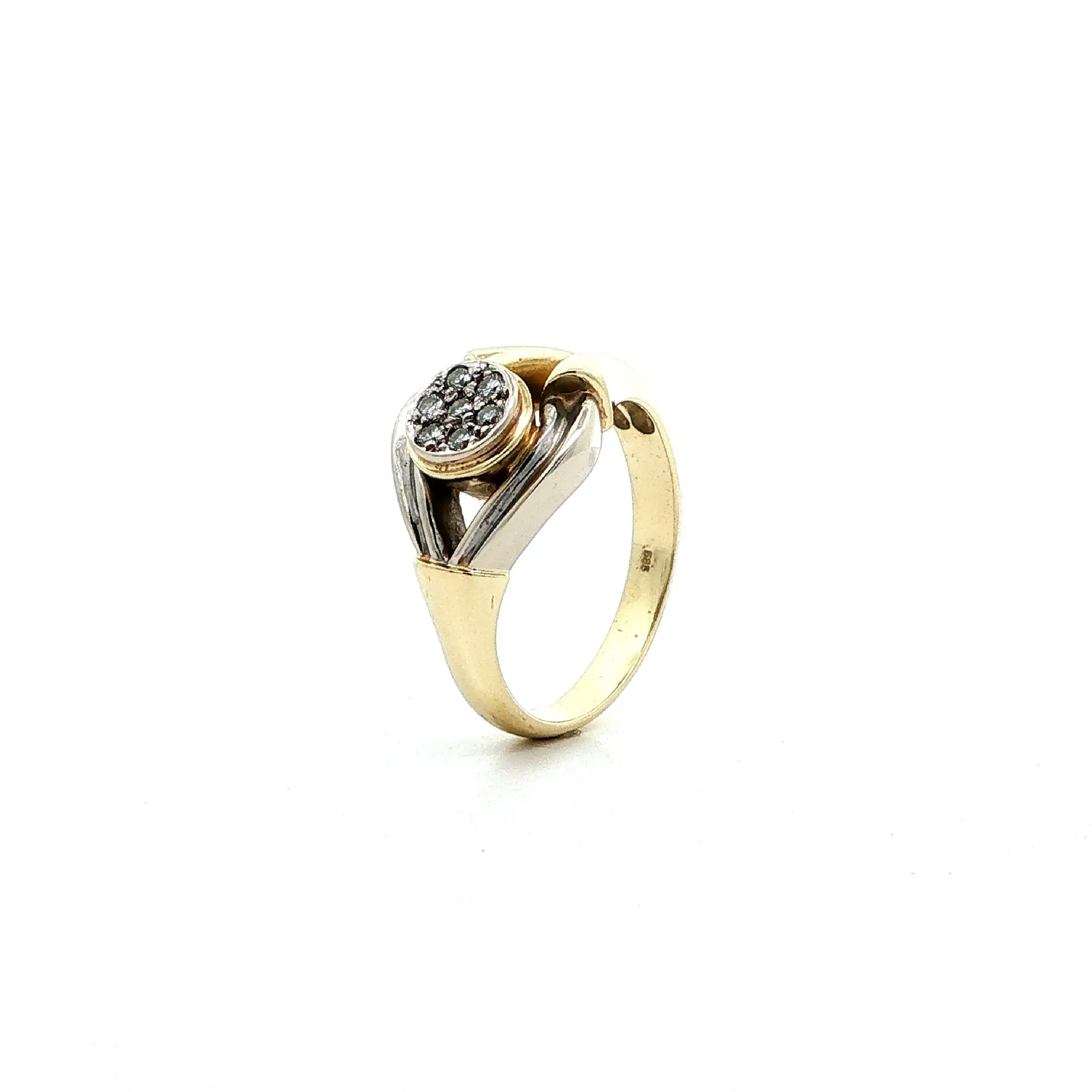 Ring Bicolor mit Brillanten, graviert mit 0,14ct. Ring Bicolor mit Brillanten, graviert mit 0,14ct.