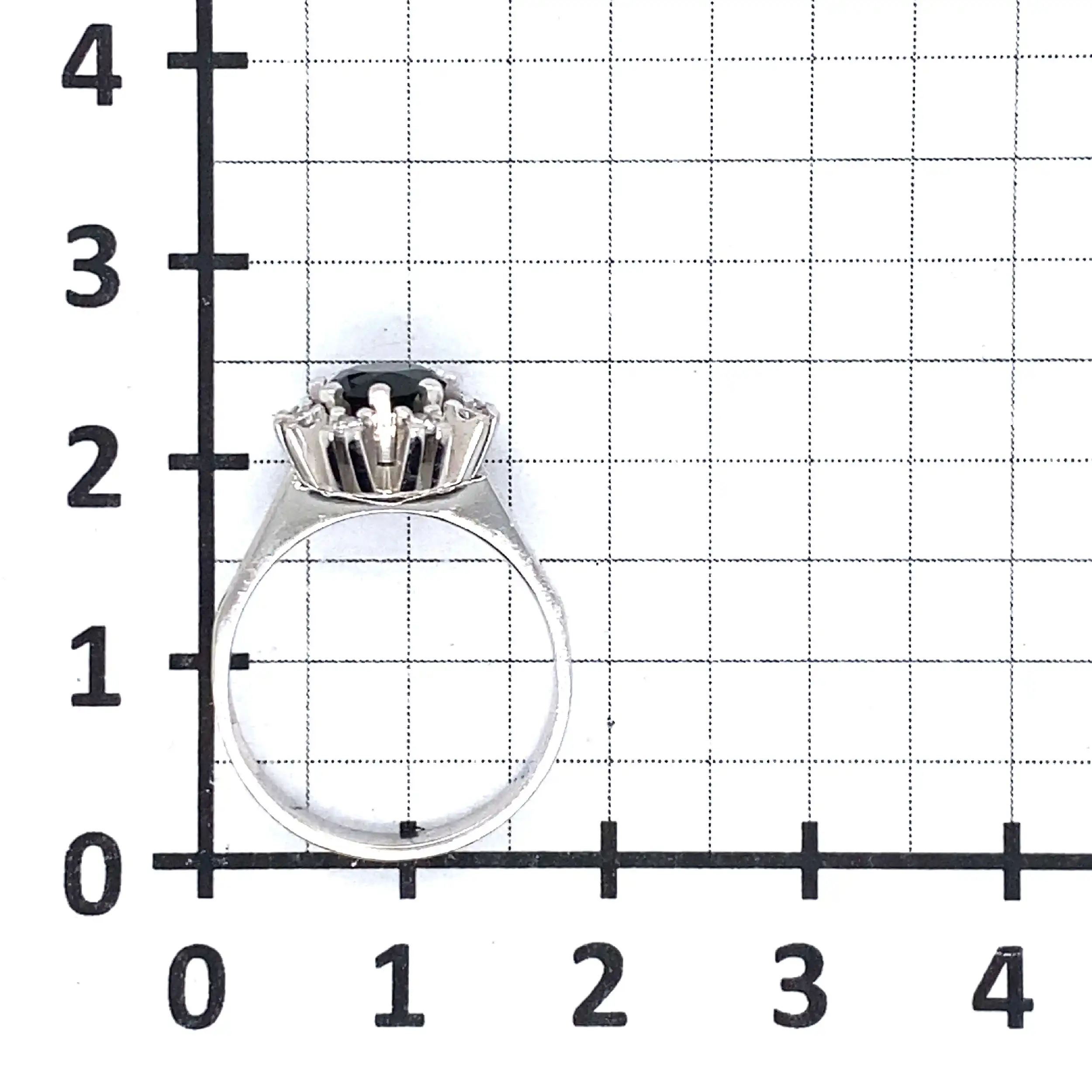 Ring Weißgold mit 8 Brillanten und Turmalin Ring Weißgold mit 8 Brillanten und Turmalin