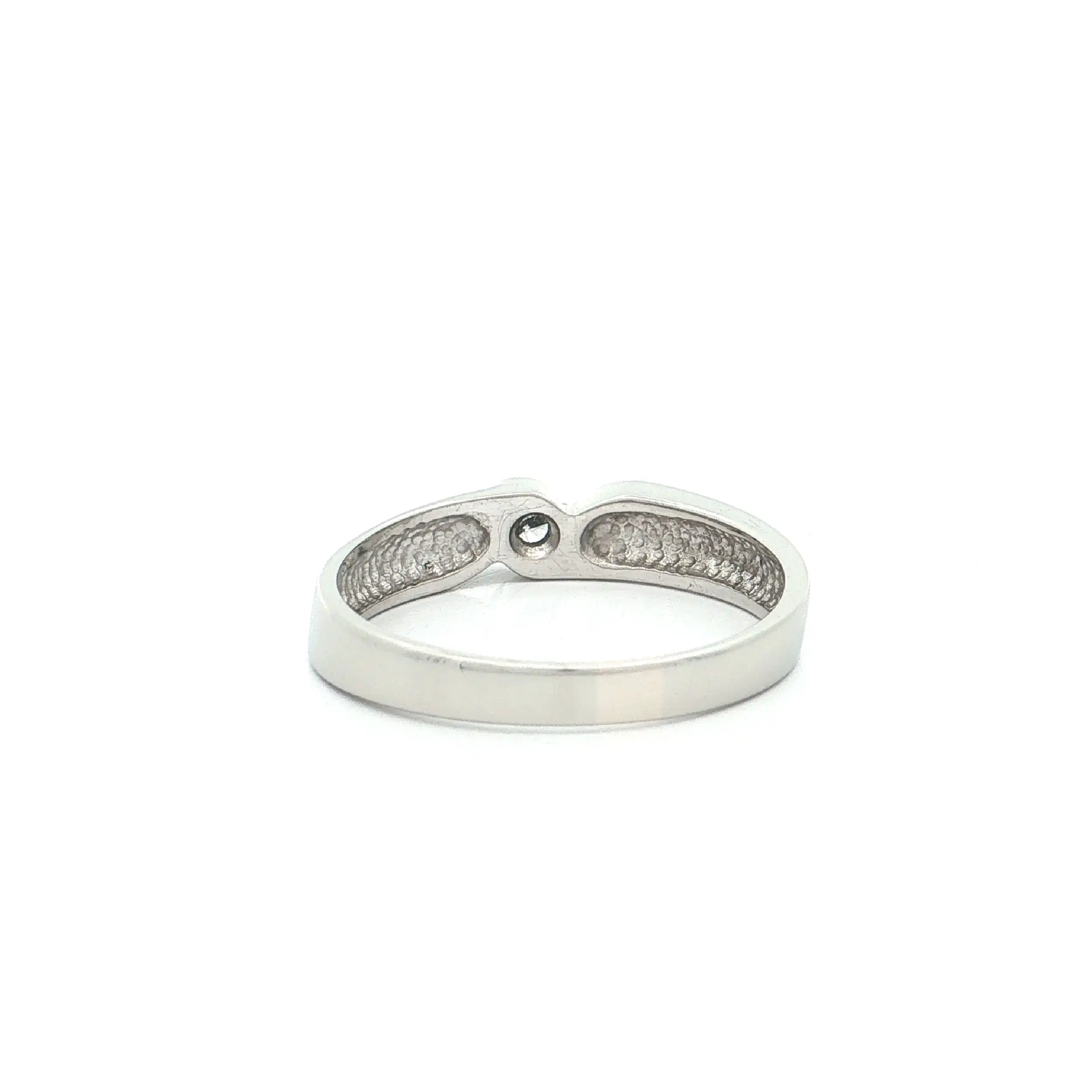 Ring Weißgold mit Brillant, graviert mit 0,14ct Ring Weißgold mit Brillant, graviert mit 0,14ct