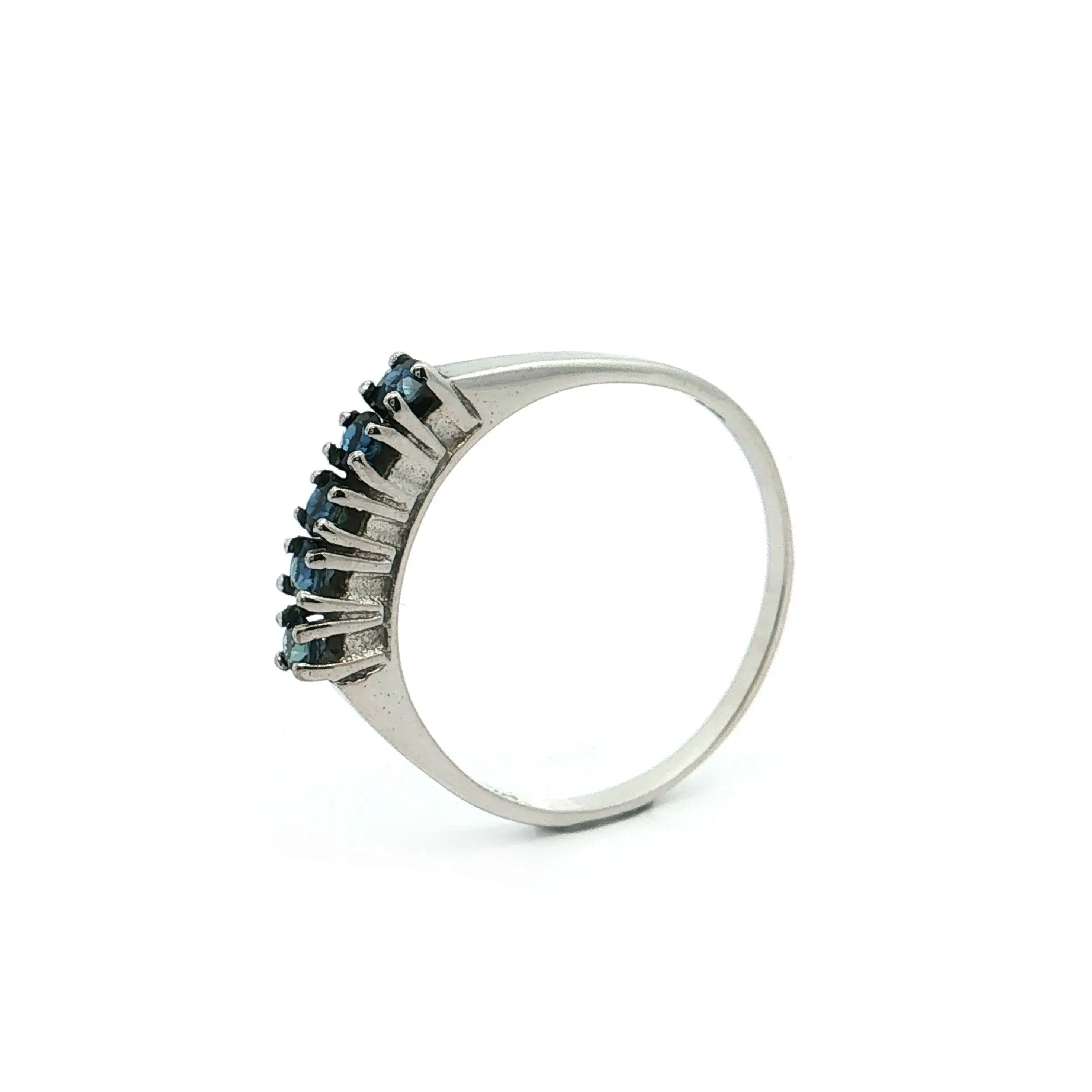 Ring Weißgold mit Saphiren Ring Weißgold mit Saphiren