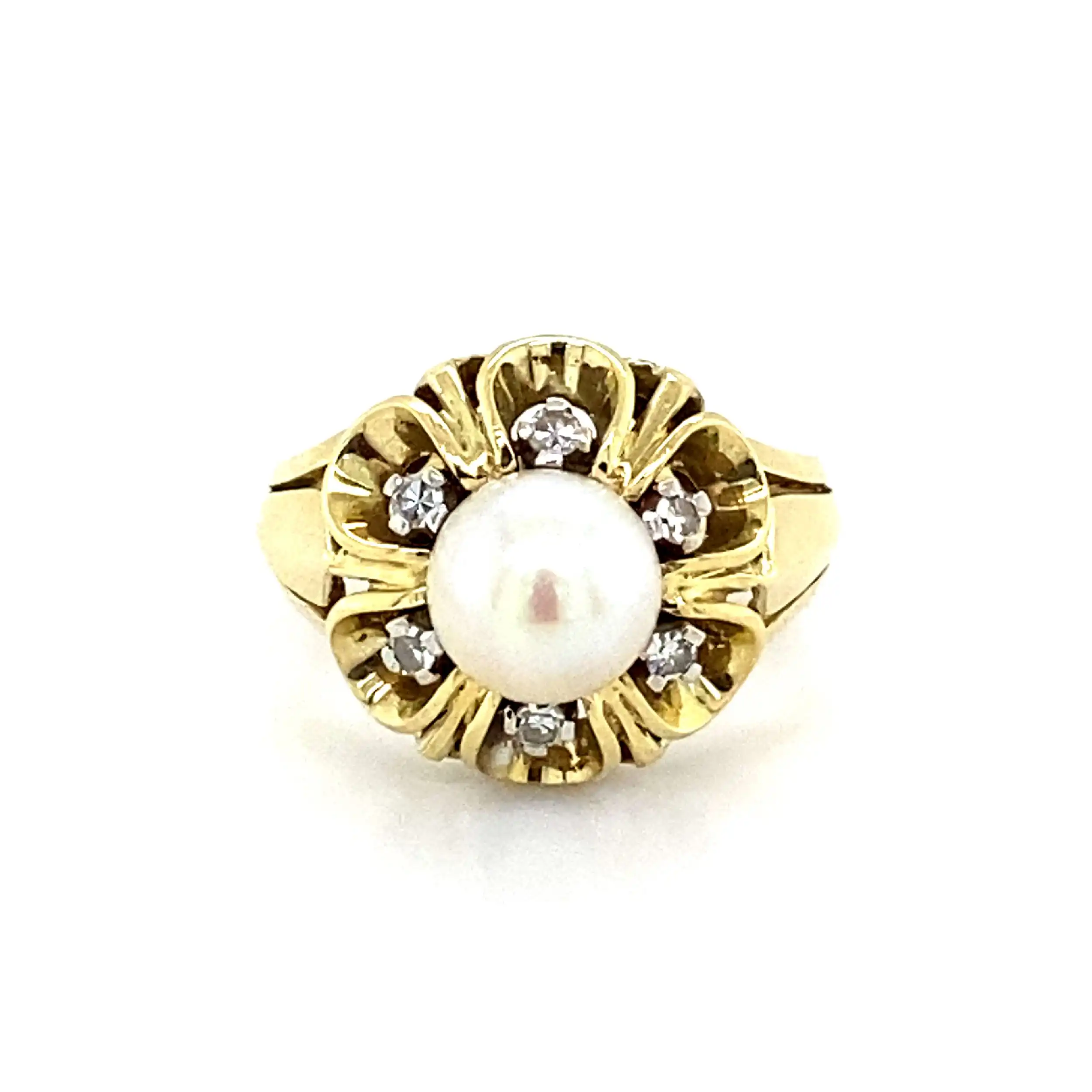 Ring Gelbgold mit Perle und Diamanten Ring Gelbgold mit Perle und Diamanten