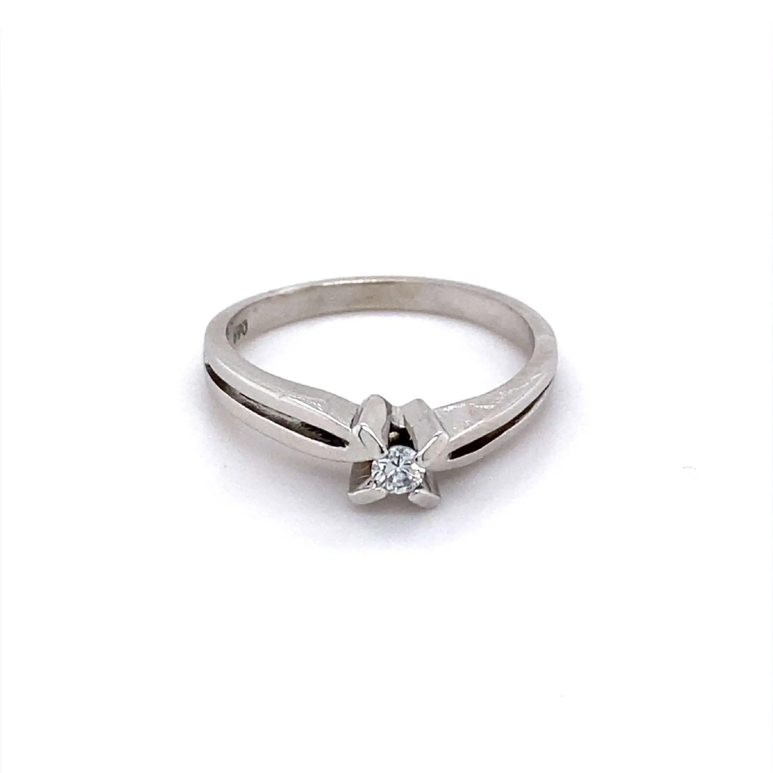 Ring Weißgold mit Brillant Ring Weißgold mit Brillant