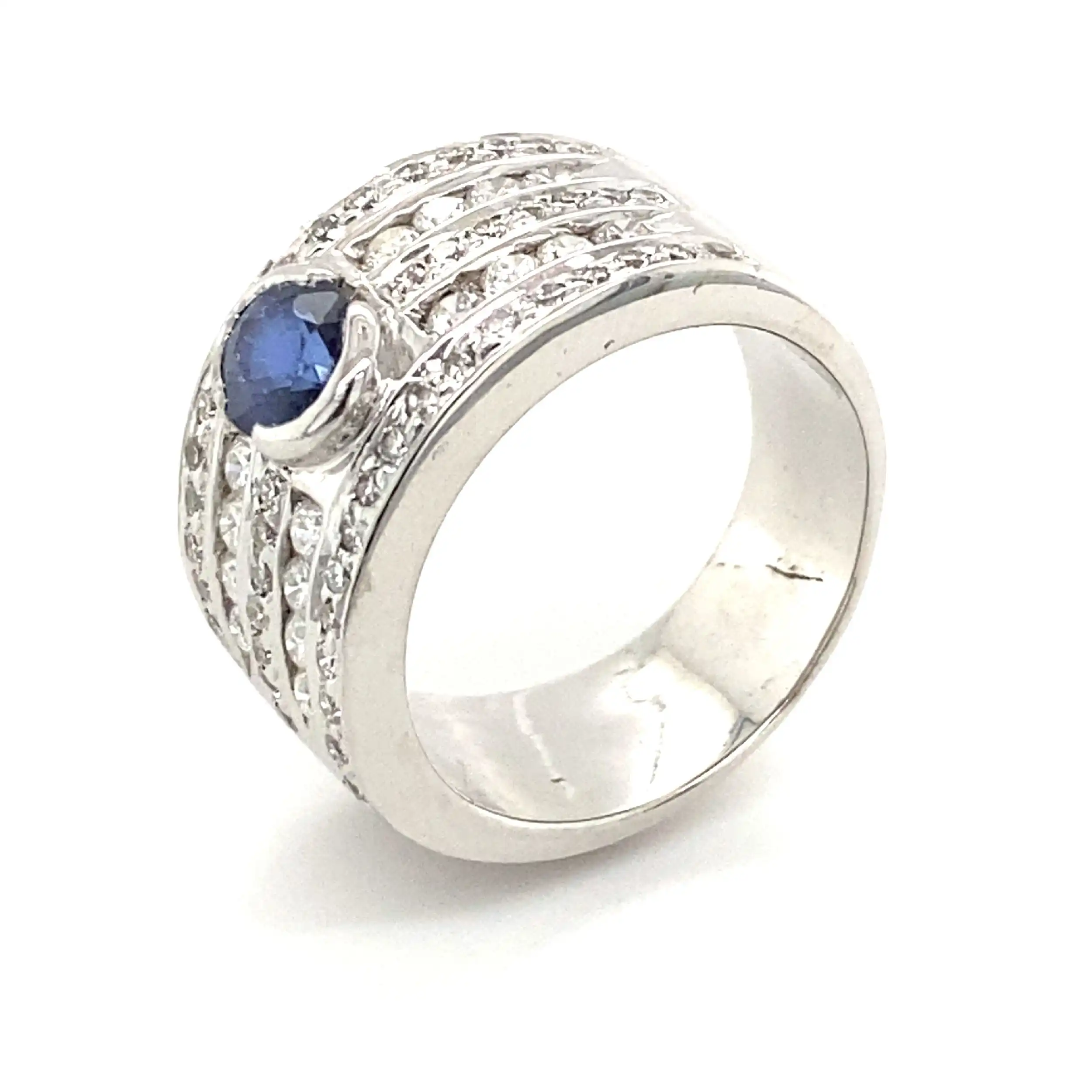 Ring Weißgold mit Saphir und Brillanten Ring Weißgold mit Saphir und Brillanten