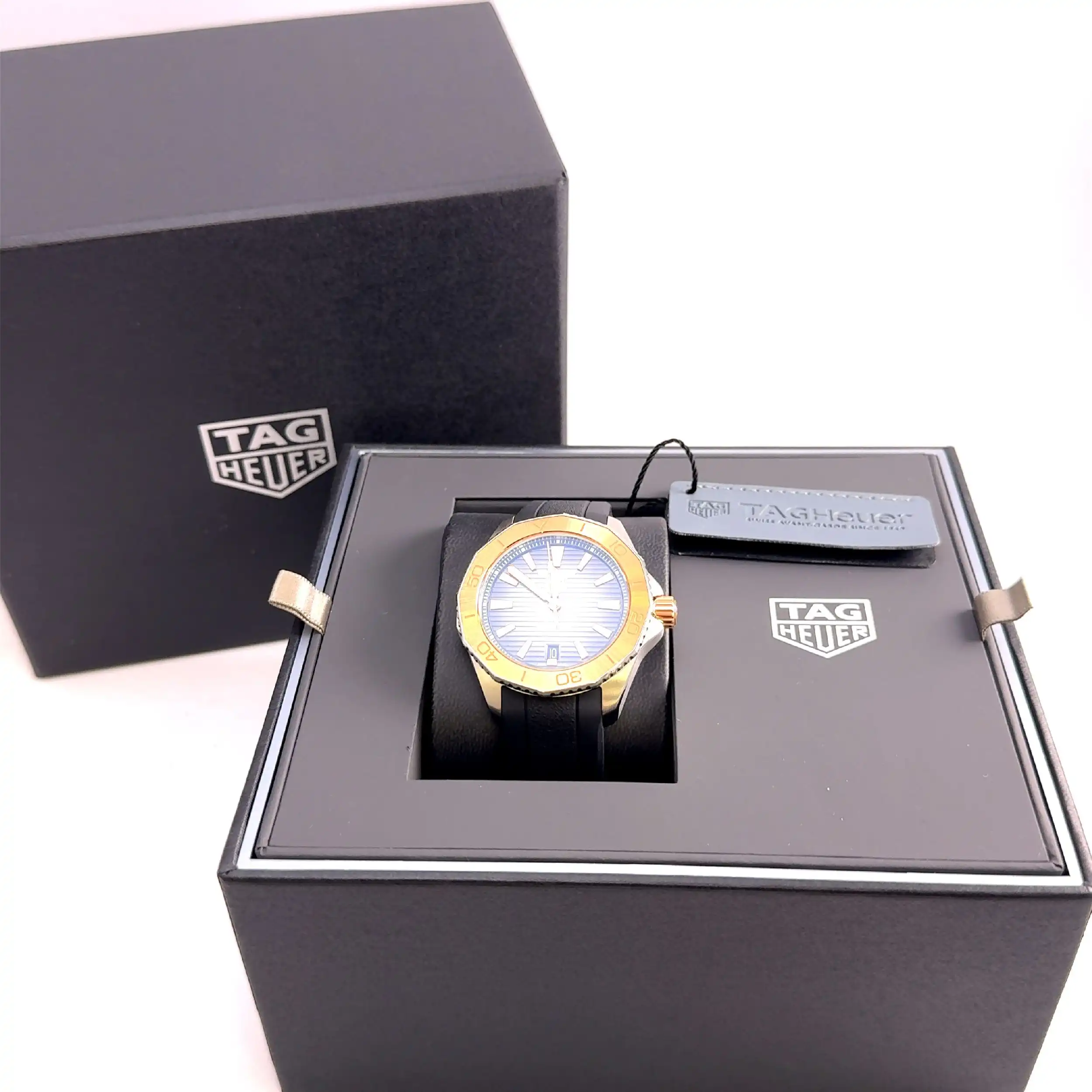 TAG HEUER AQUARACER PROFESSIONAL 200