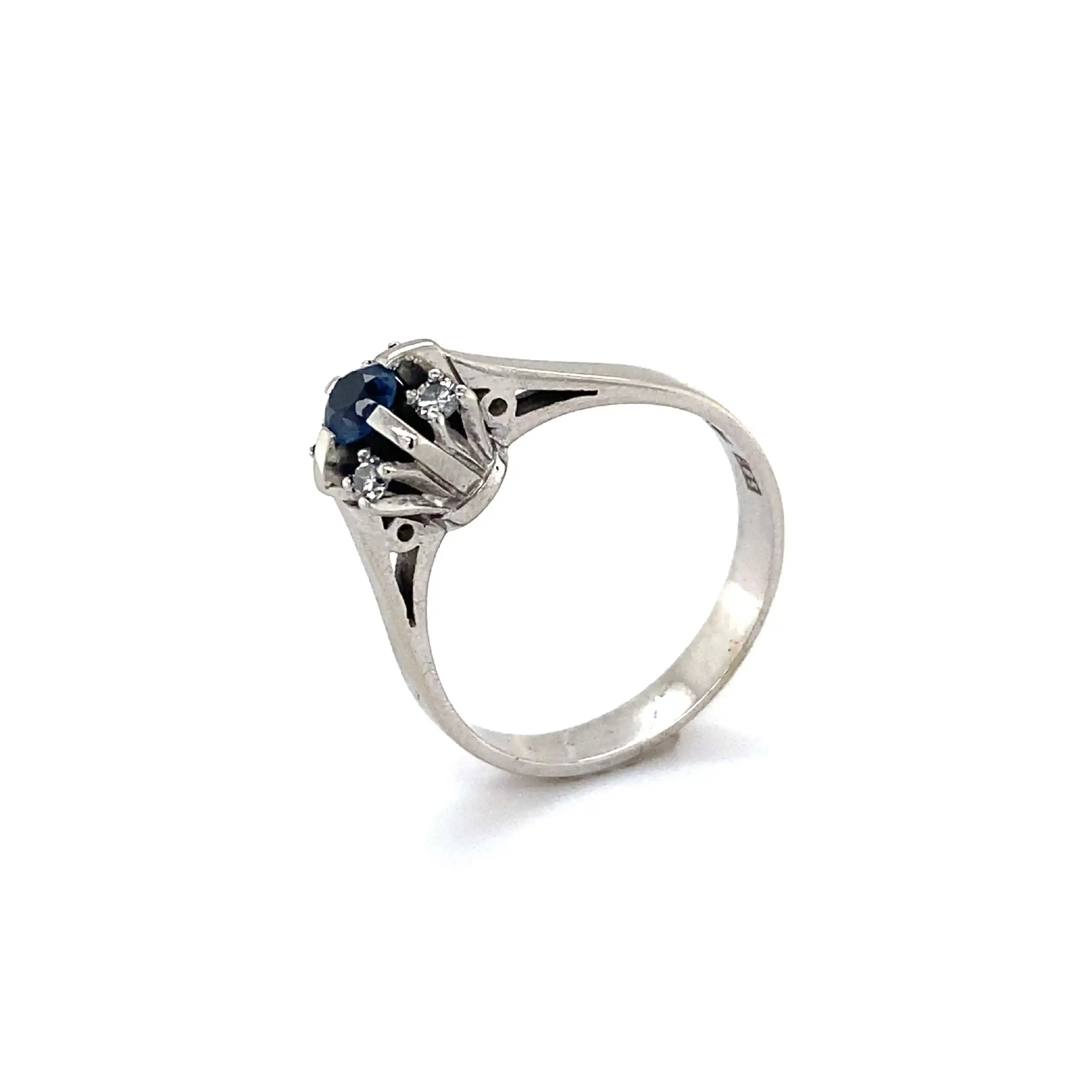 Ring Weißgold mit Brillanten und blauem Stein Ring Weißgold mit Brillanten und blauem Stein