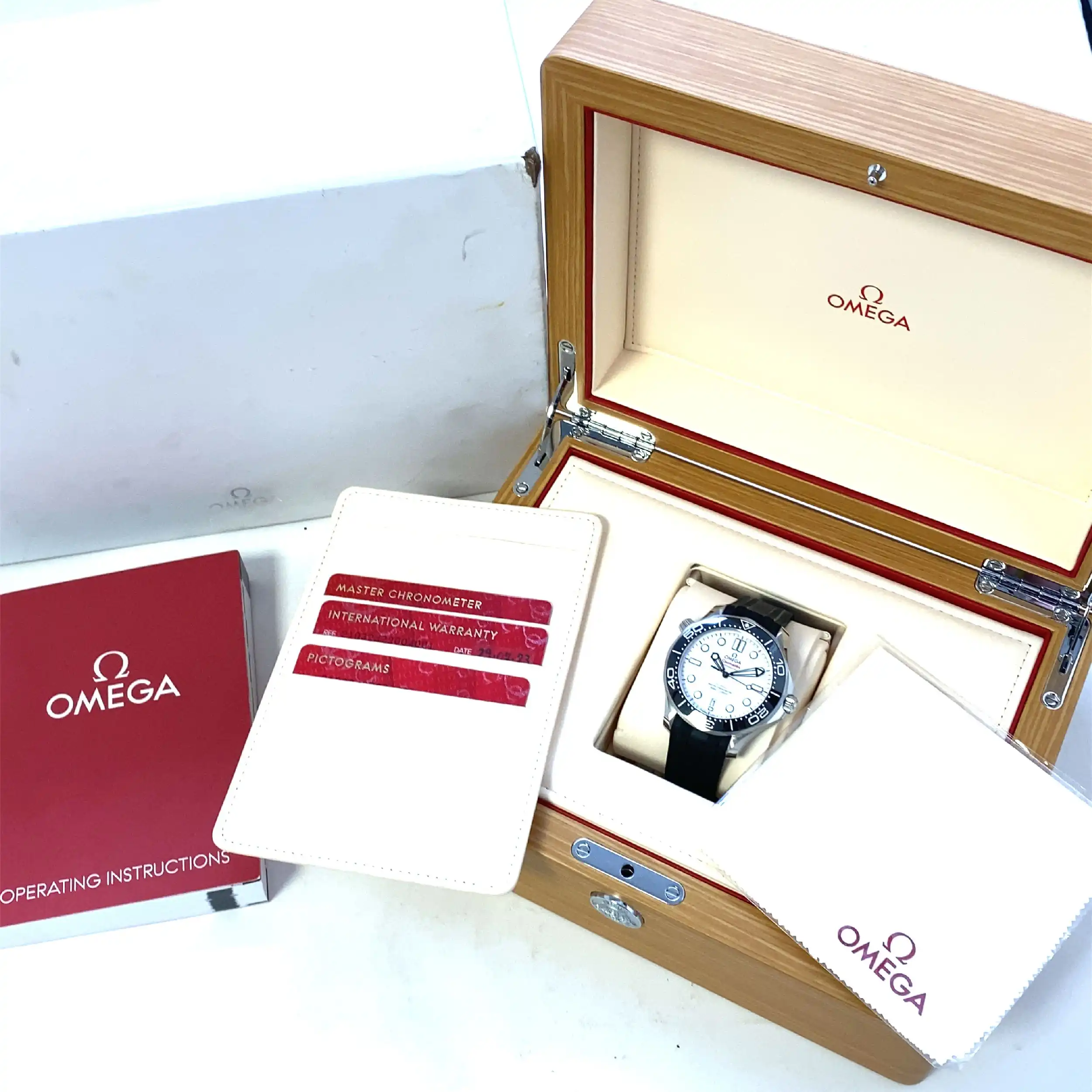 Herrenuhr Omega Seamaster Diver 300 Herrenuhr Omega Seamaster Diver 300