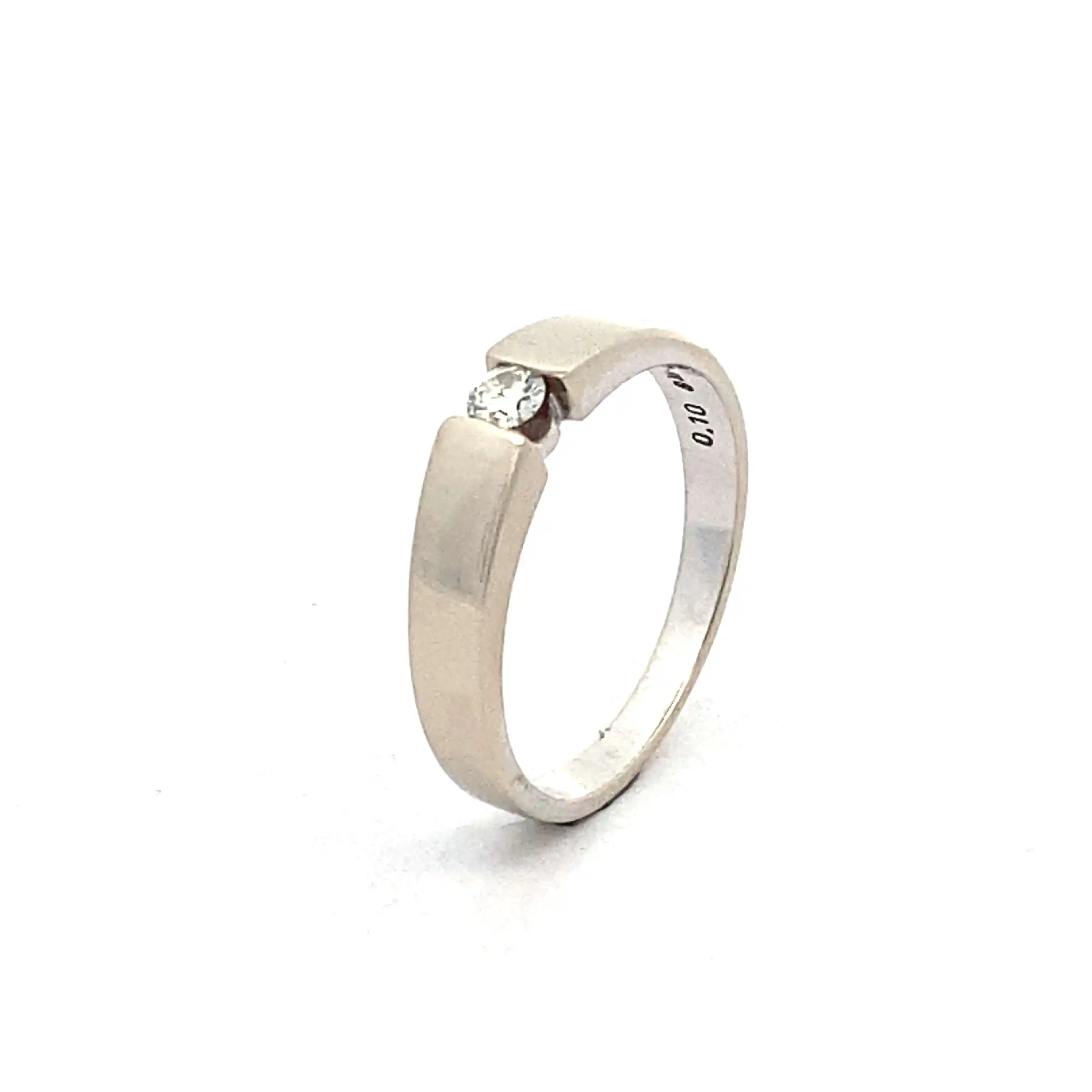 Ring Weißgold mit Brillant Christ mit 0,1ct graviert Ring Weißgold mit Brillant Christ mit 0,1ct graviert