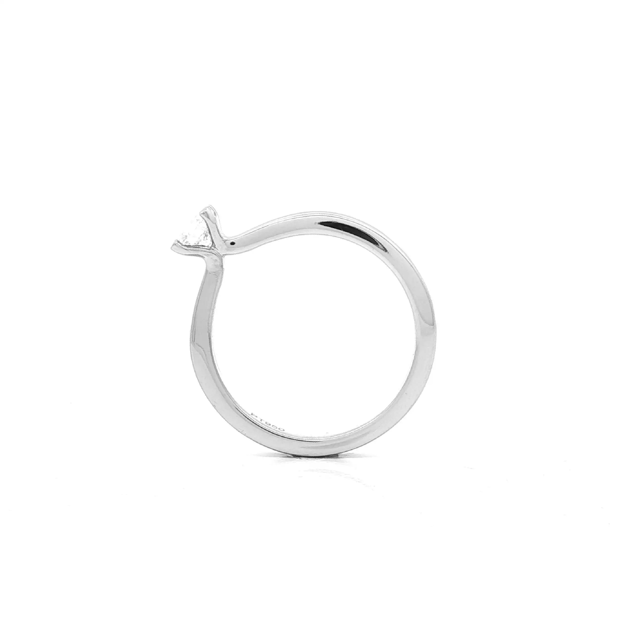Solitärring Platin mit Brillant Solitärring Platin mit Brillant