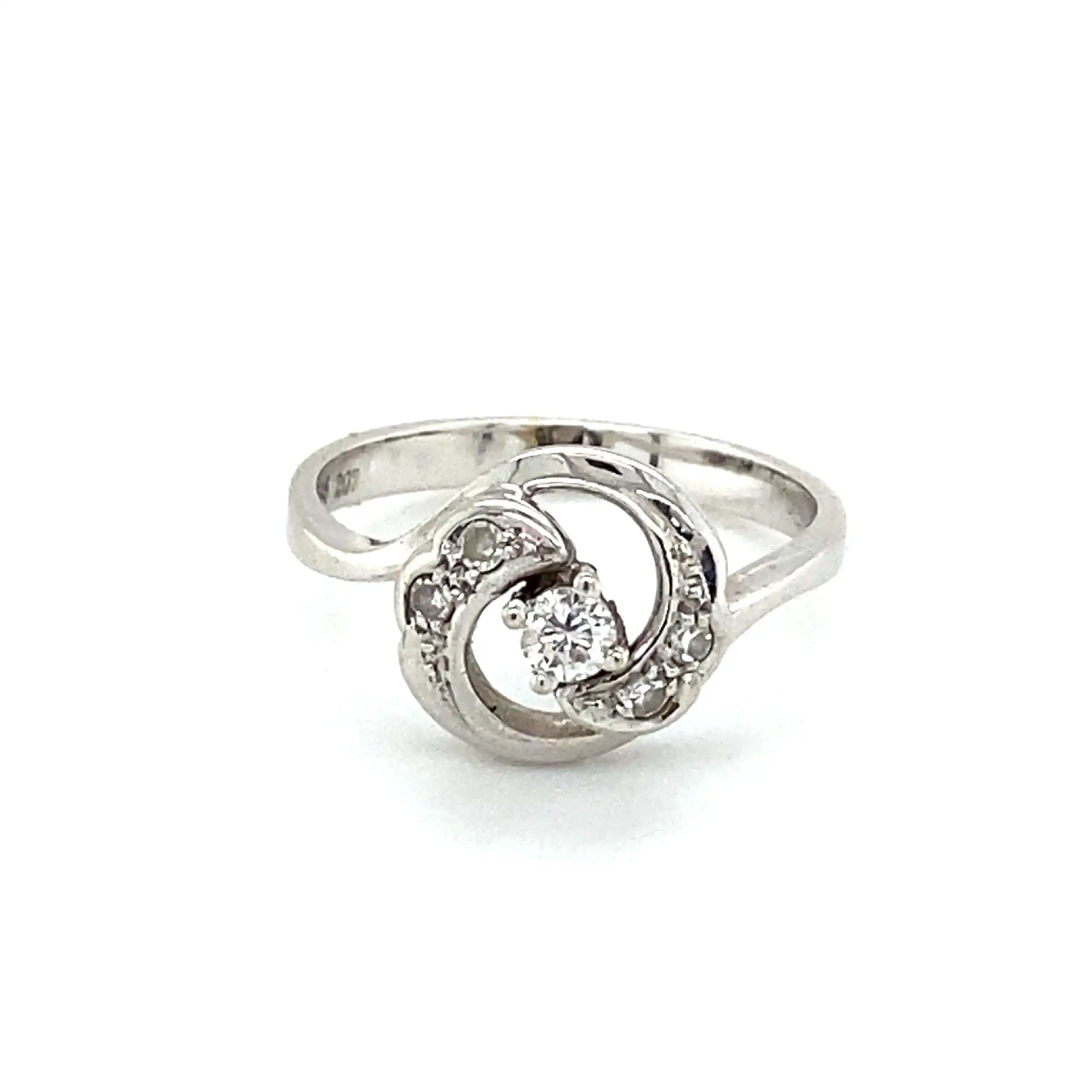 Ring Weißgold mit Brillant und Diamanten