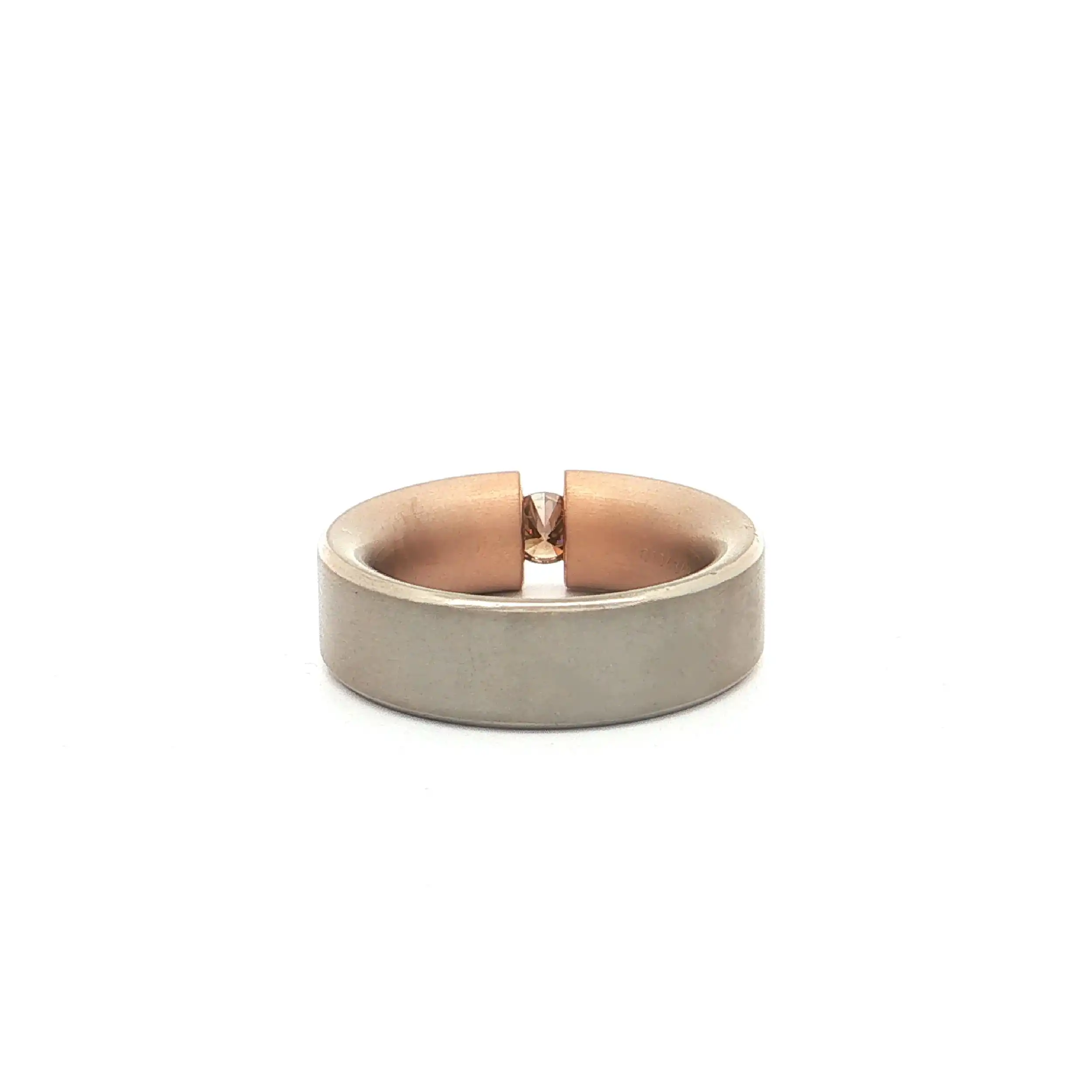 Niessing Aura Spannring aus 750er Gold mit braunem Diamant