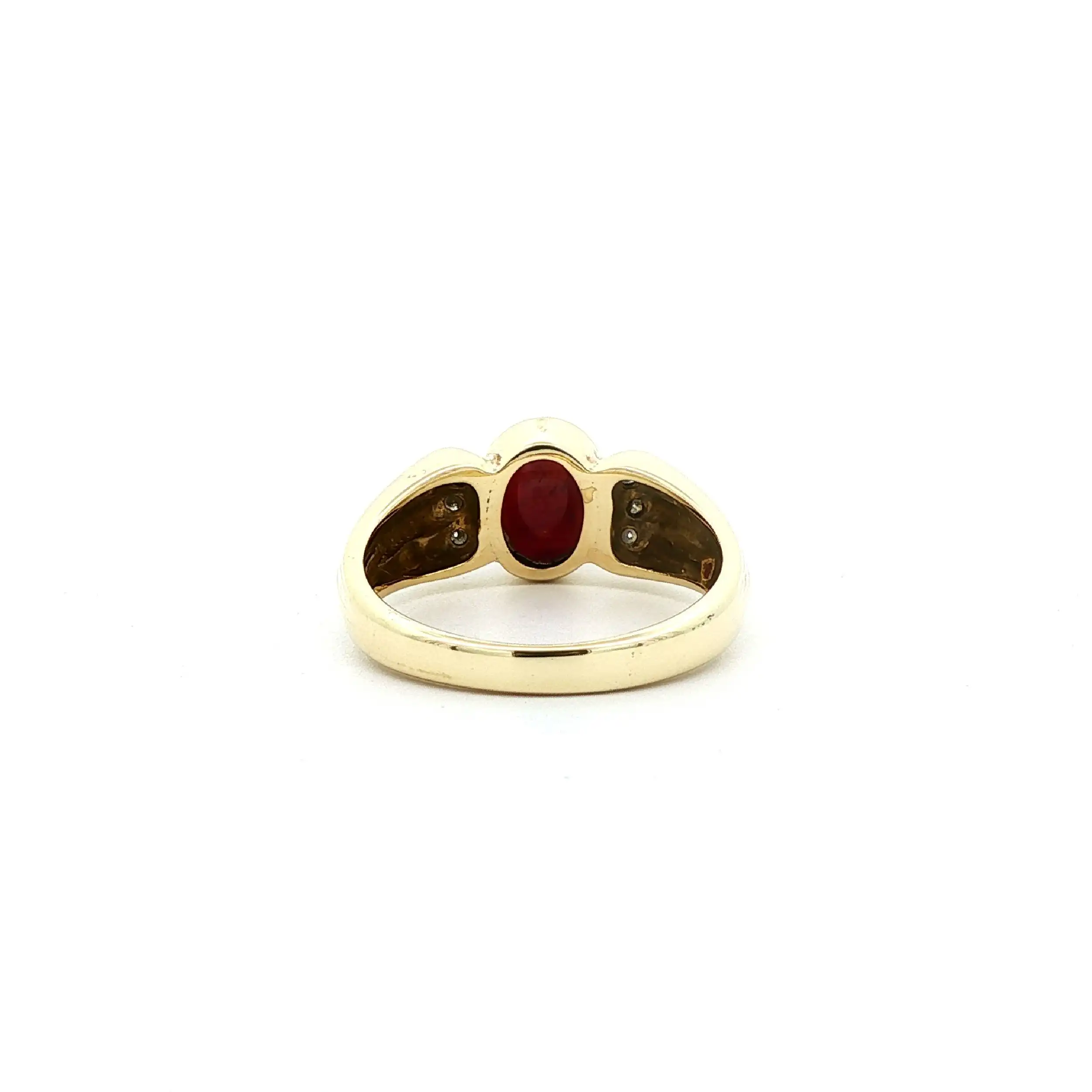 Ring Gelbgold mit Rubin Cabochon & Brillanten