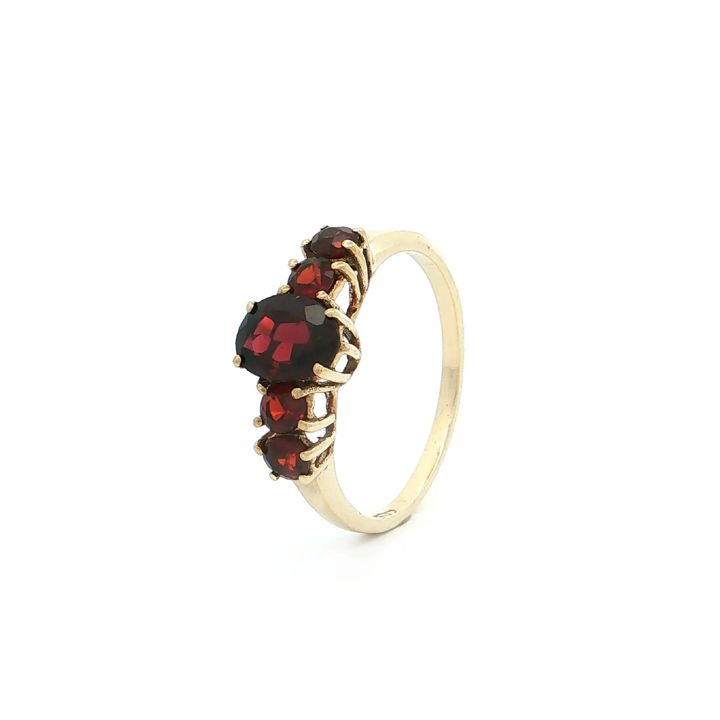 Ring Gelbgold mit Granat