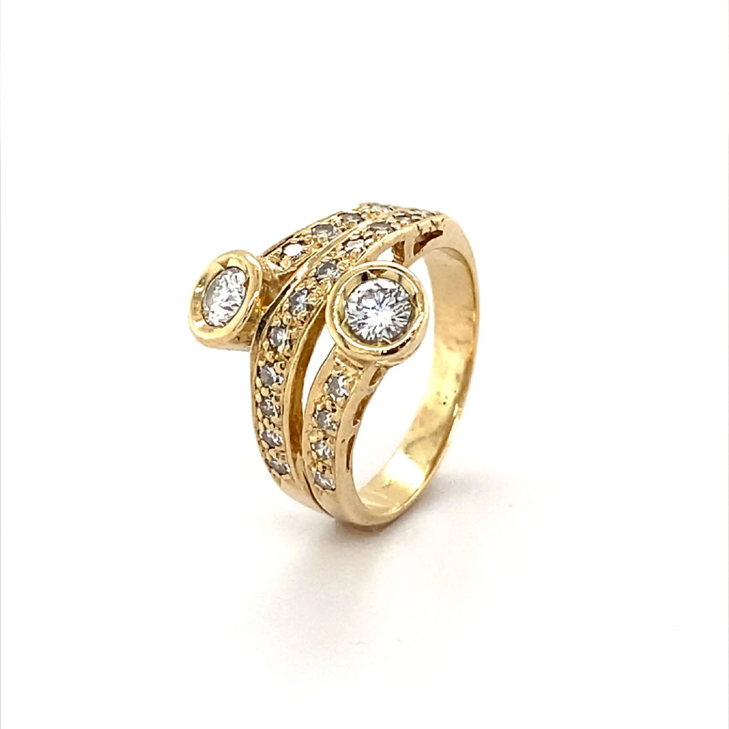 Ring Gelbgold mit Brillanten und Diamanten Ring Gelbgold mit Brillanten und Diamanten