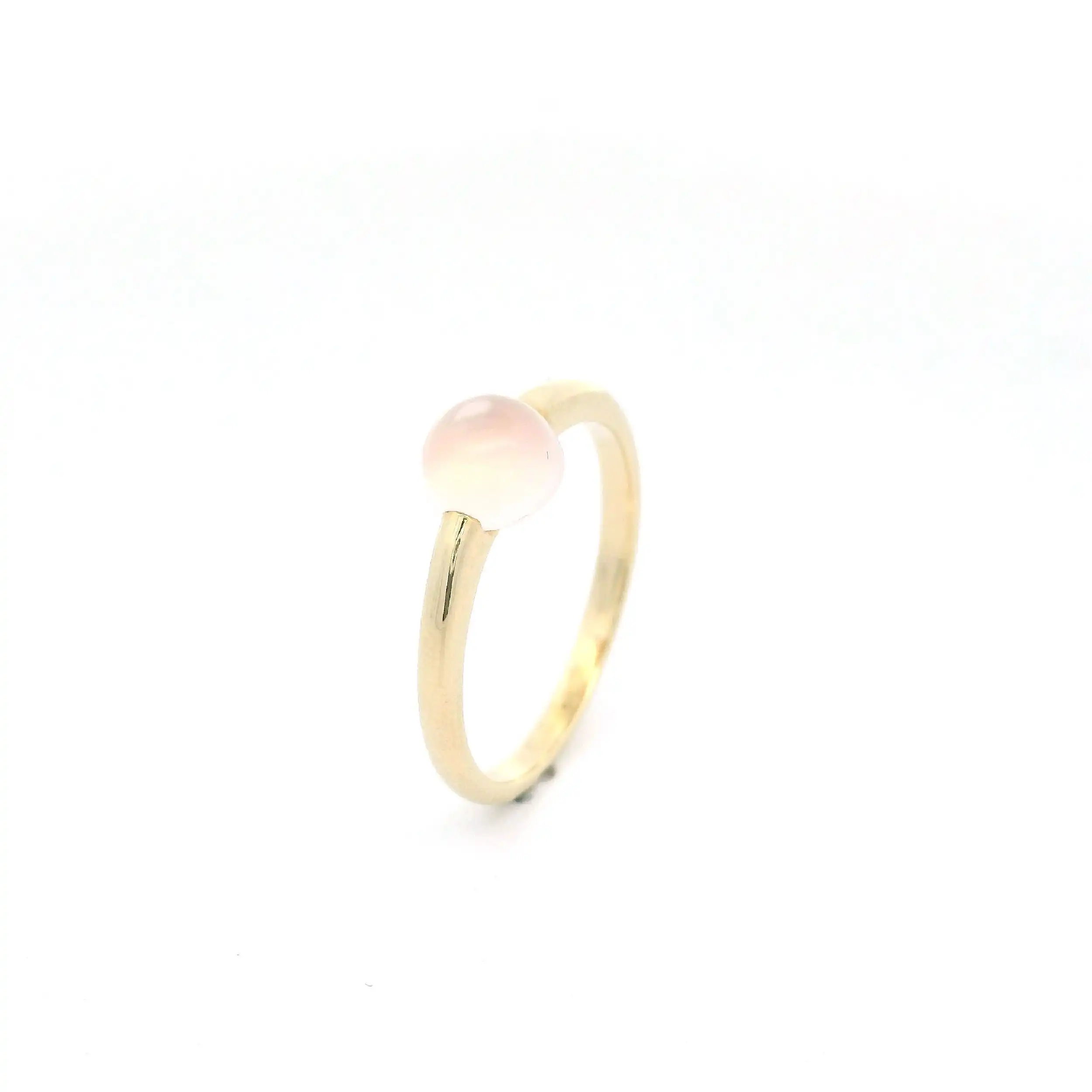 Ring Gelbgold mit Rosenquarz Cabochon Ring Gelbgold mit Rosenquarz Cabochon