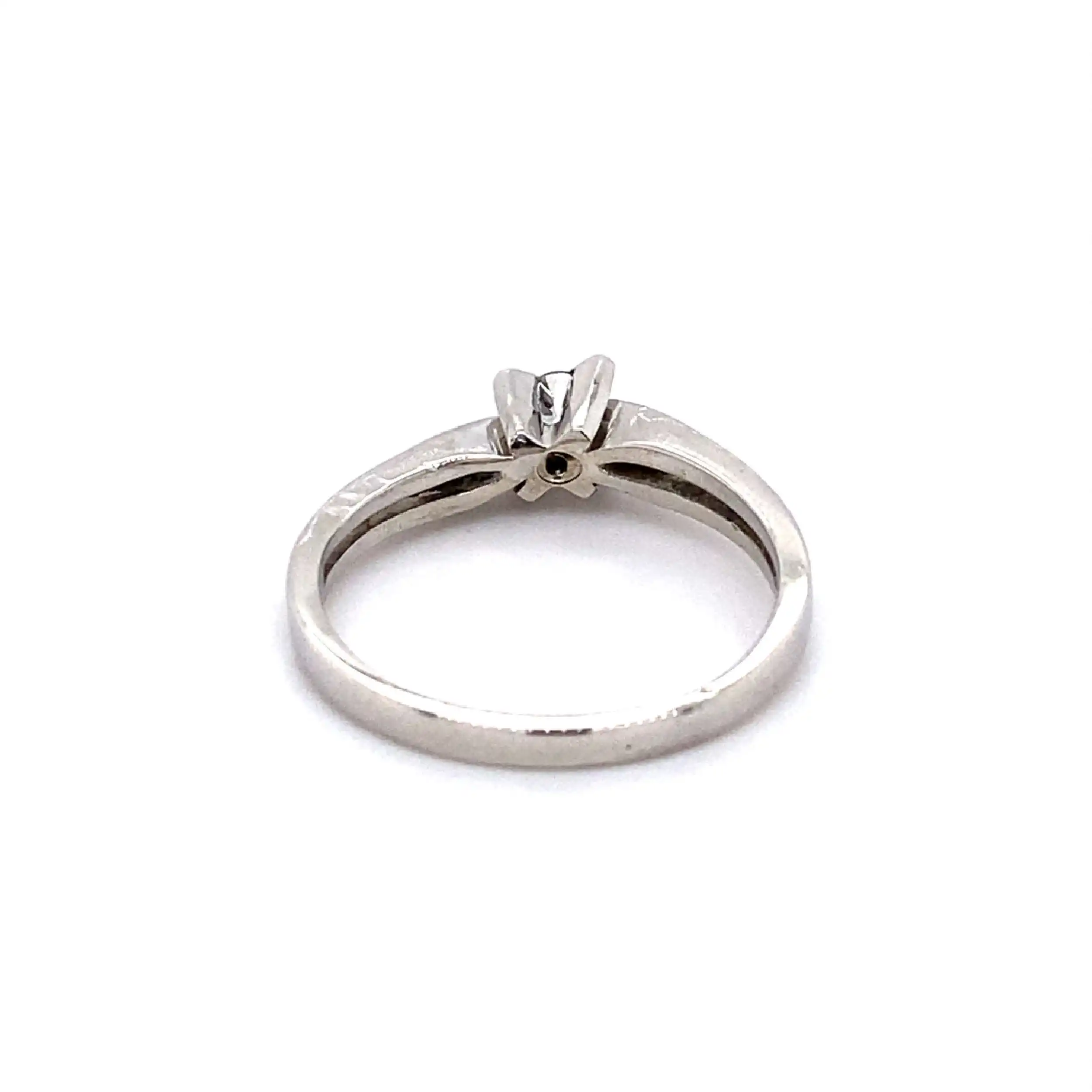 Ring Weißgold mit Brillant Ring Weißgold mit Brillant
