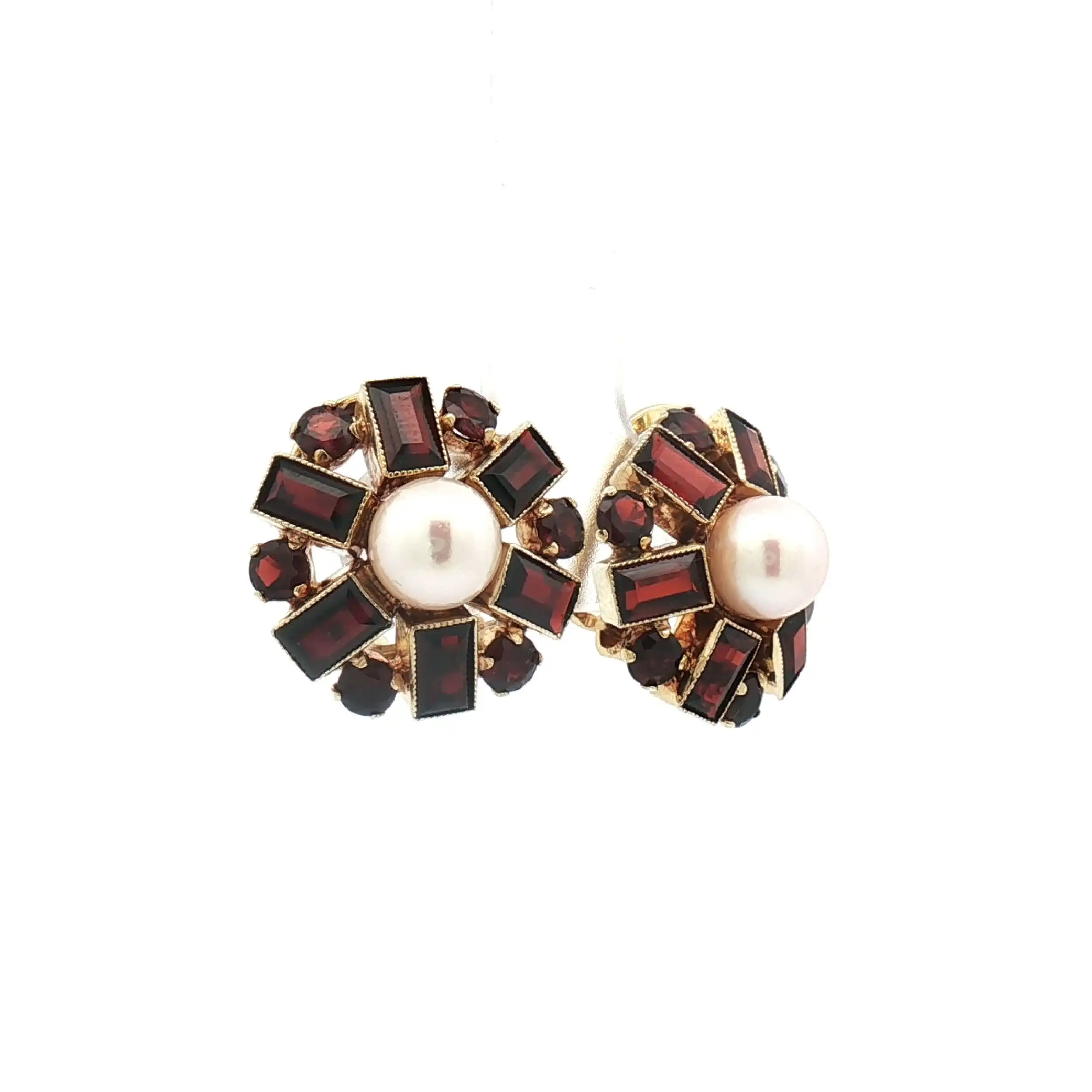 Ohrclips Gelbgold mit Granat und Perle Ohrclips Gelbgold mit Granat und Perle