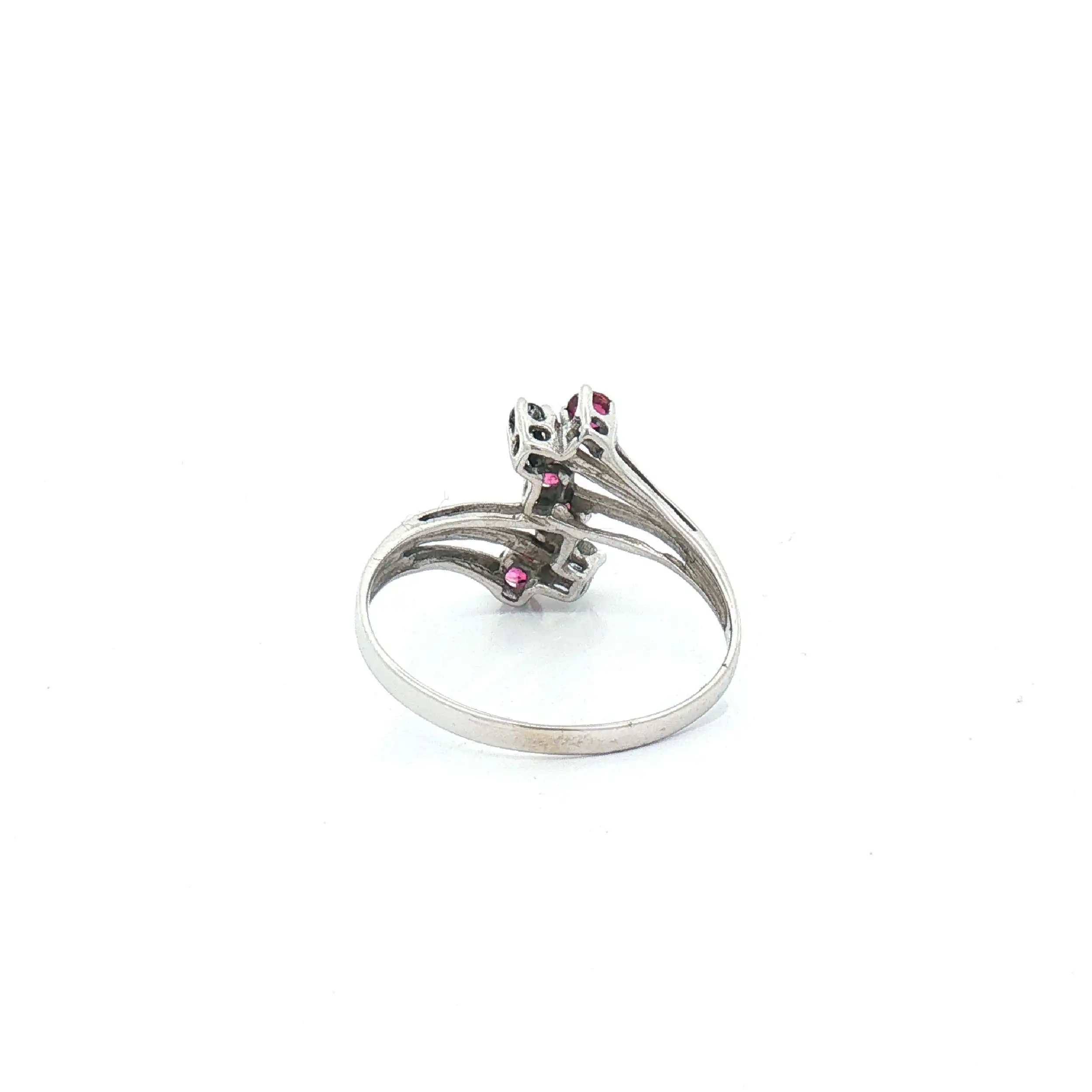 Ring Weißgold mit roten Farbsteinen und Brillanten