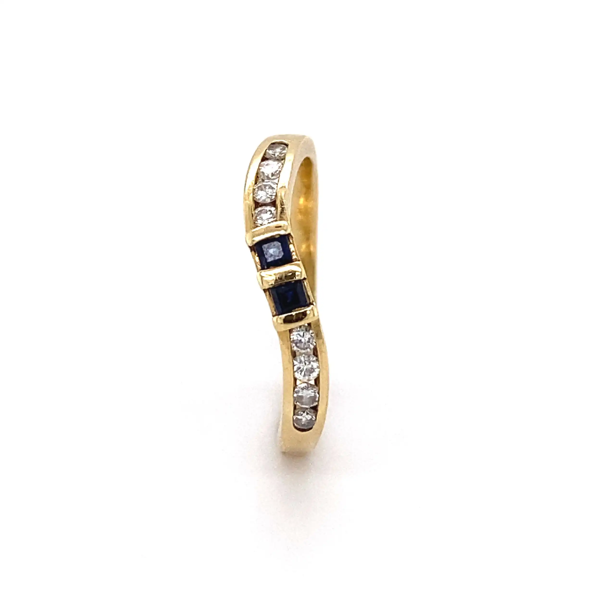 Ring Gelbgold mit Brillanten und blauen Farbsteinen Ring Gelbgold mit Brillanten und blauen Farbsteinen