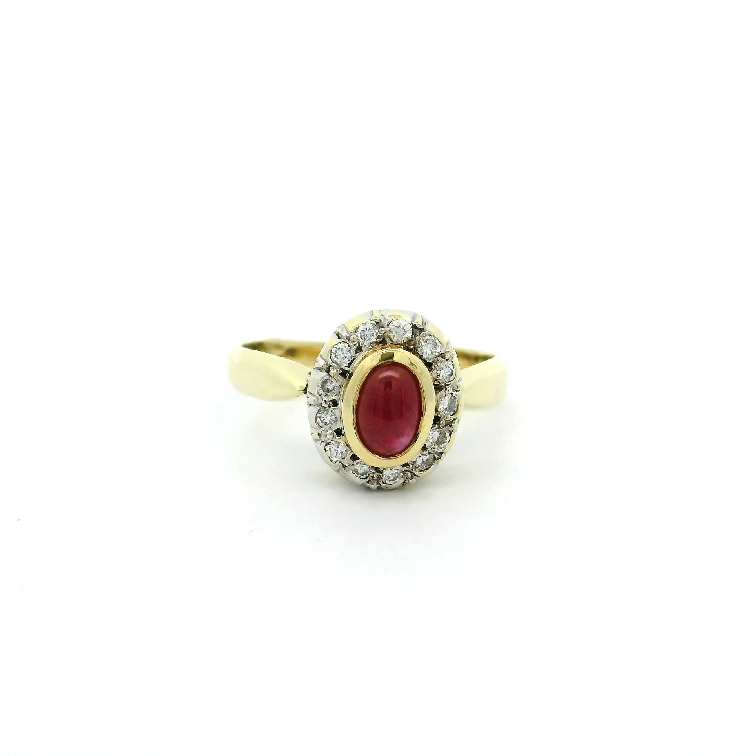 Ring Gelbgold mit Rubin Cabochon & Brillanten