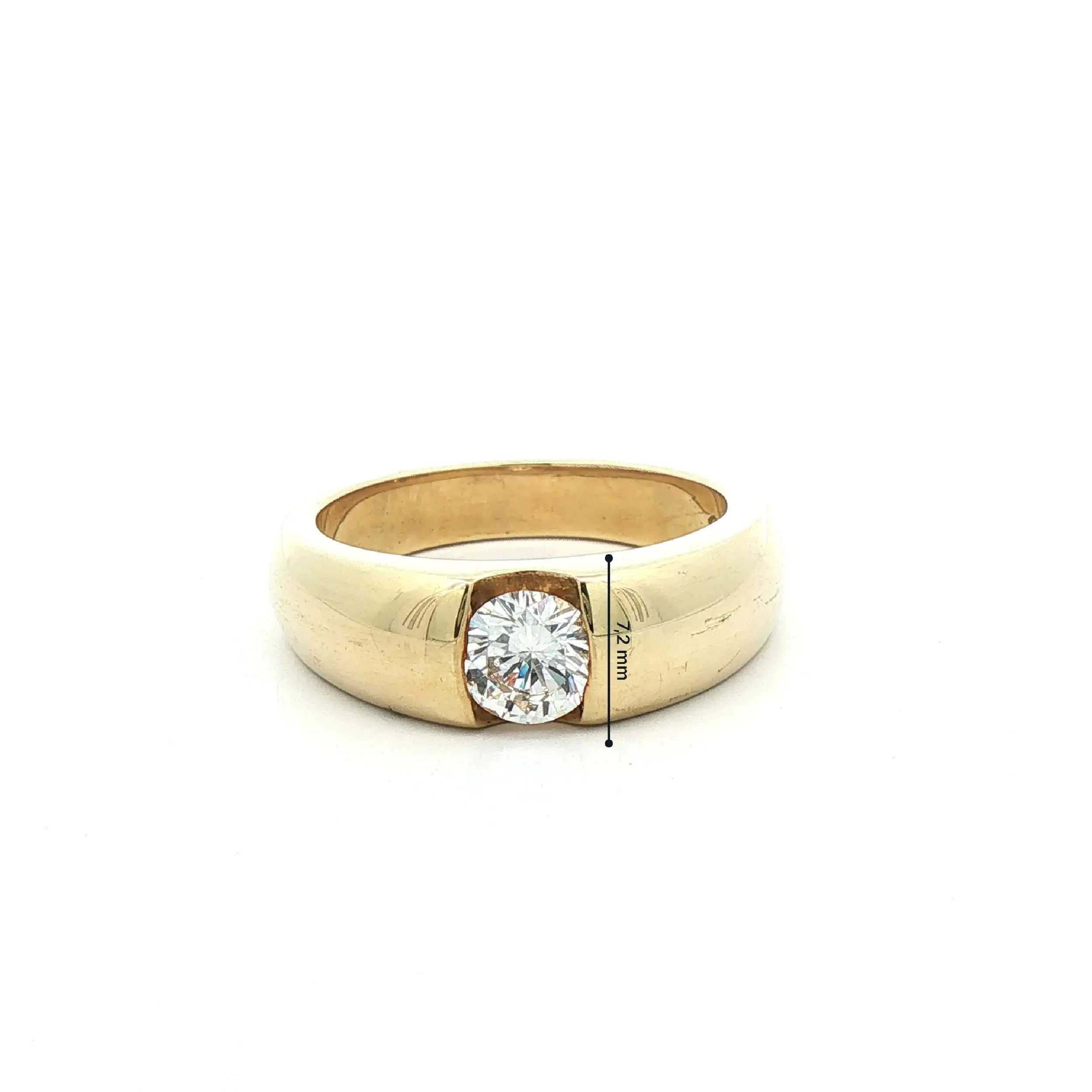 Solitärring Gelbgold mit Brillant, graviert mit 0,82ct TW/IF Solitärring Gelbgold mit Brillant, graviert mit 0,82ct TW/IF