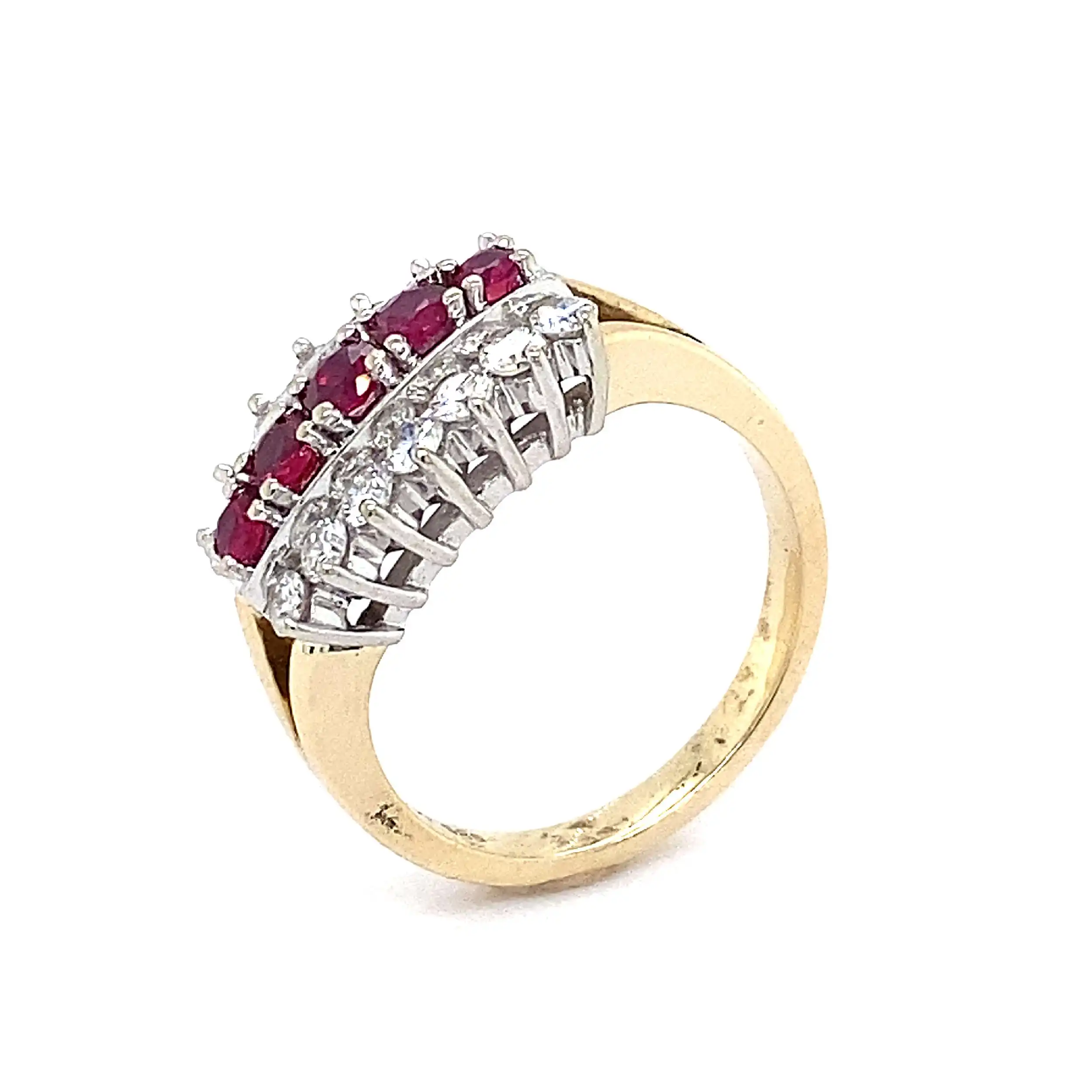 Ring Bicolor mit Rubinen und Brillanten Ring Bicolor mit Rubinen und Brillanten