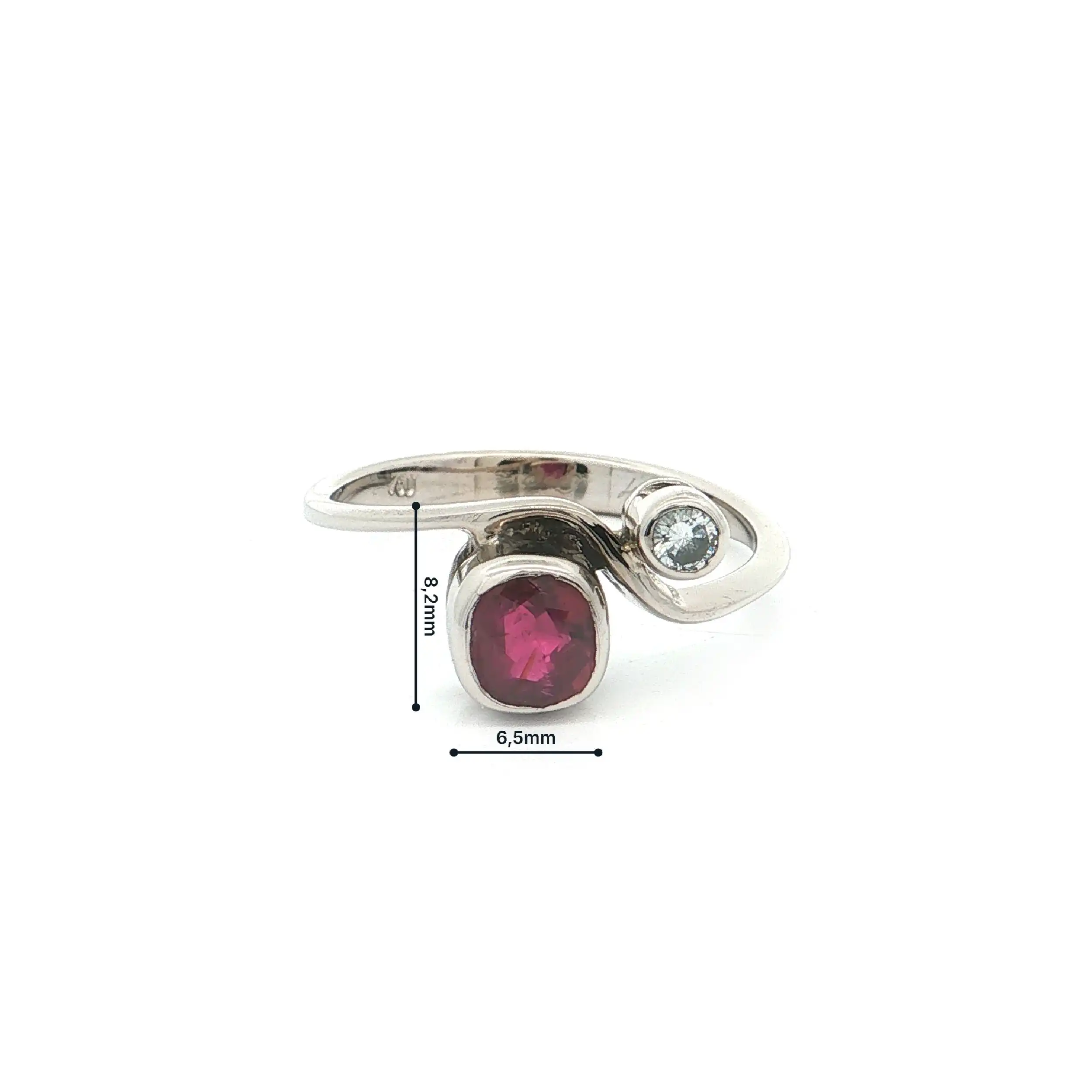 Ring Weißgold mit Rubin 1,01ct graviert und Brillant 0,07ct graviert