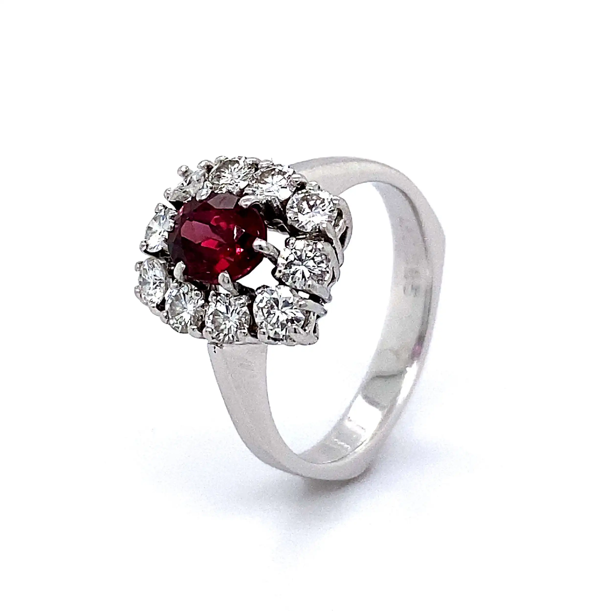 Ring Weißgold mit Rubin und Brillanten Ring Weißgold mit Rubin und Brillanten