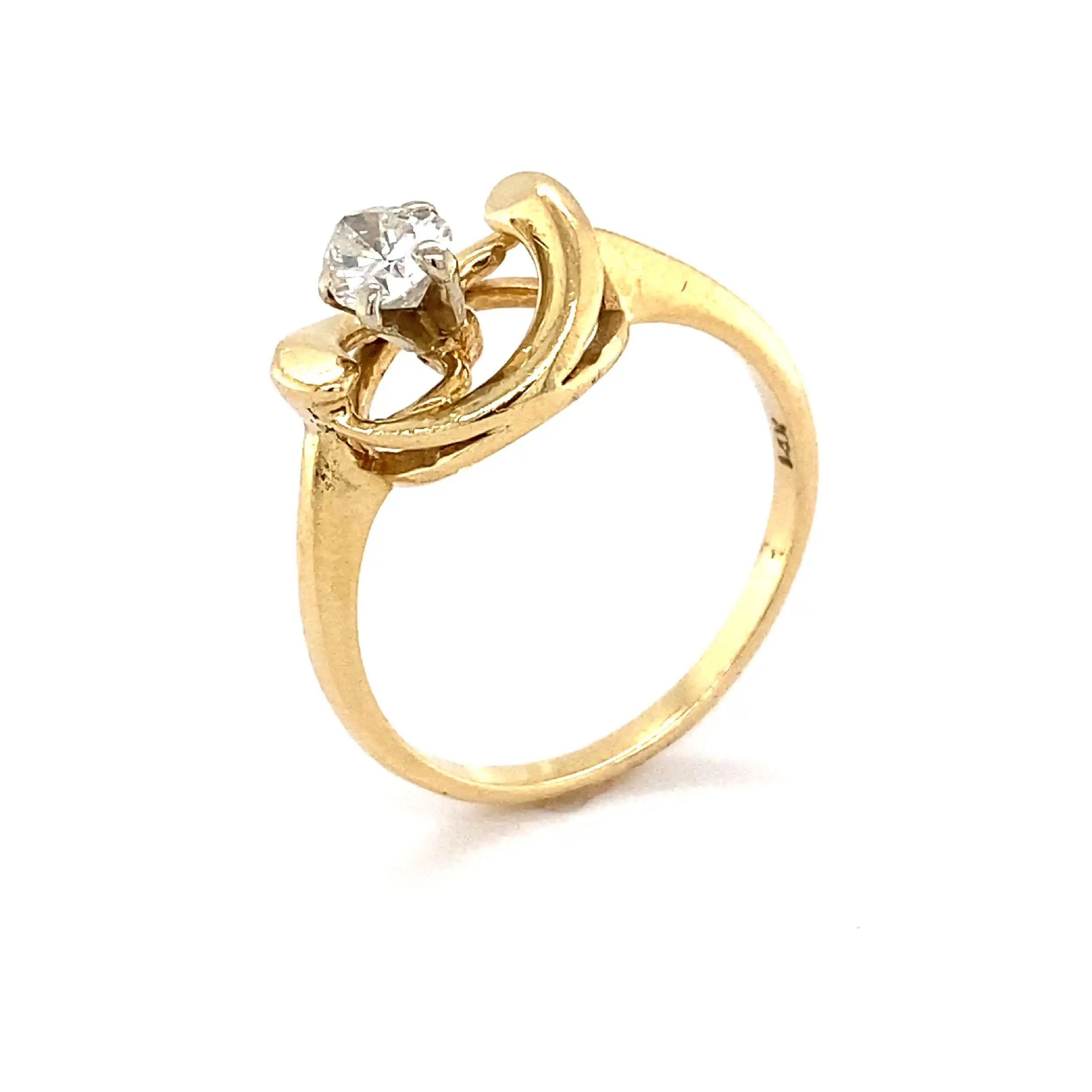 Ring Gelbgold mit Diamant im Tropfenschliff Ring Gelbgold mit Diamant im Tropfenschliff