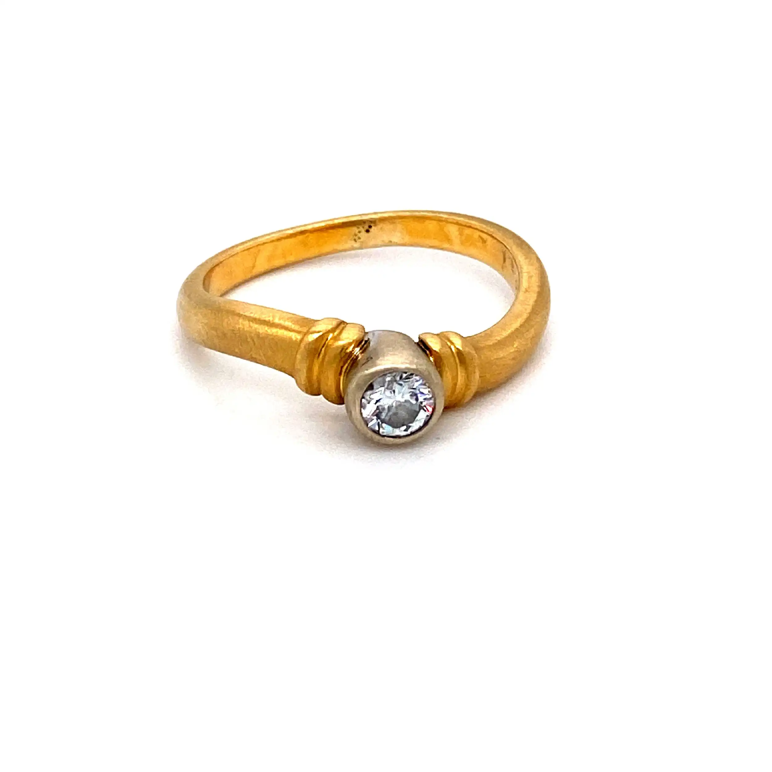 Geschwungener Ring bicolor, mattiert Geschwungener Ring bicolor, mattiert